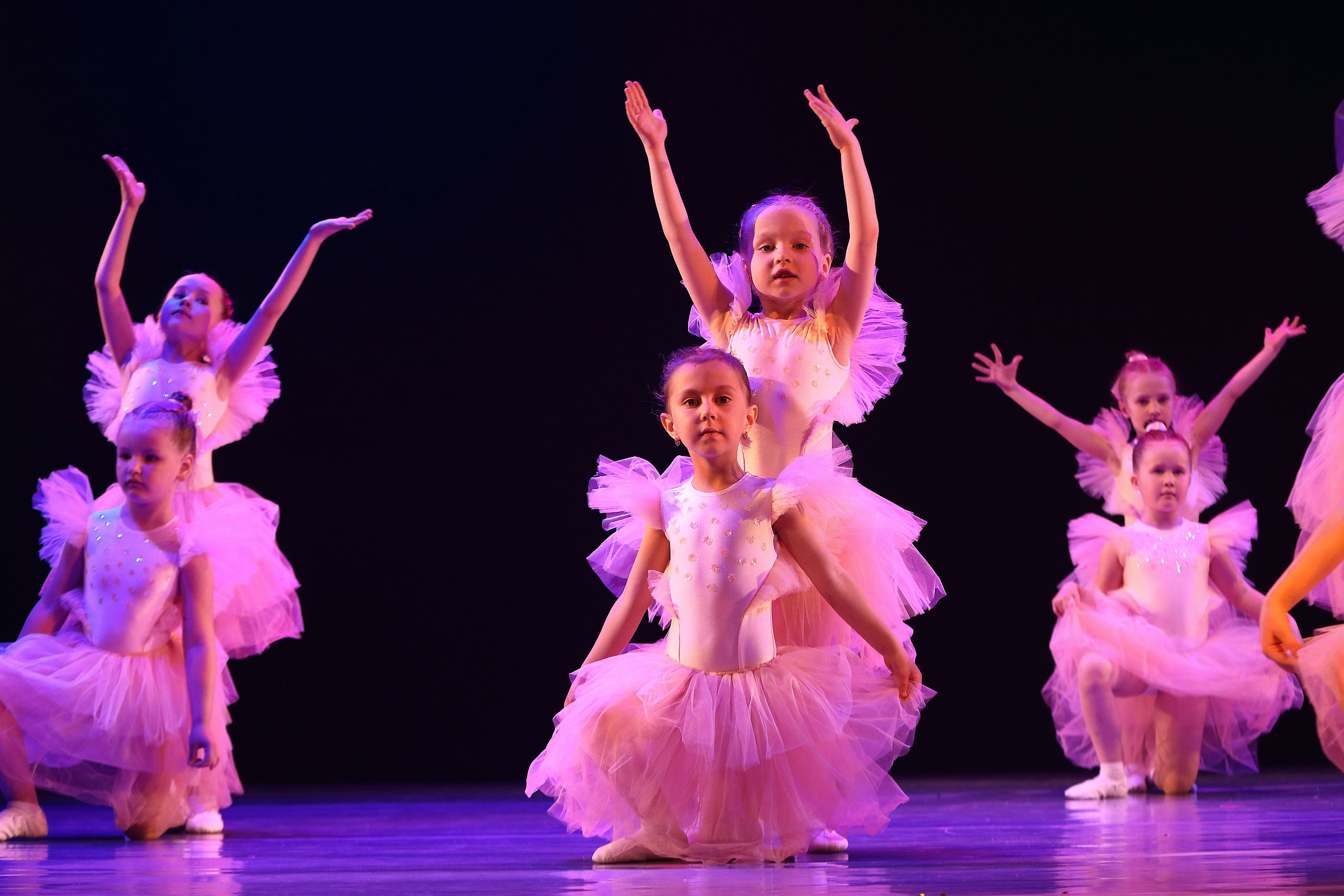 Репортажная фотосессия сцены. Свадебный и семейный фотограф и видеограф в Екатеринбурге Полянские Тимур и Анастасия