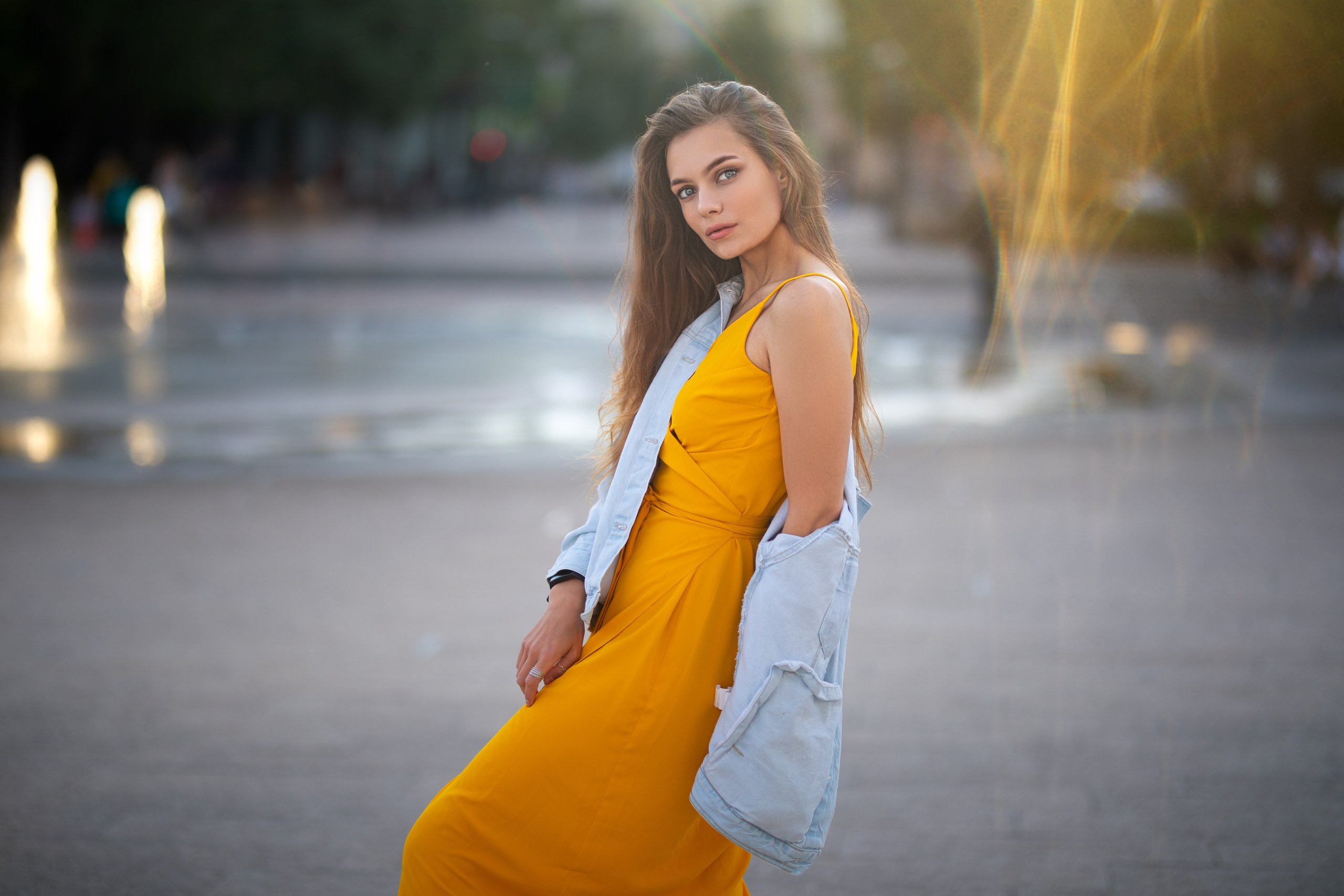 Летняя съемка с Екатериной на городской площади в Воронеже в формате для «себя»