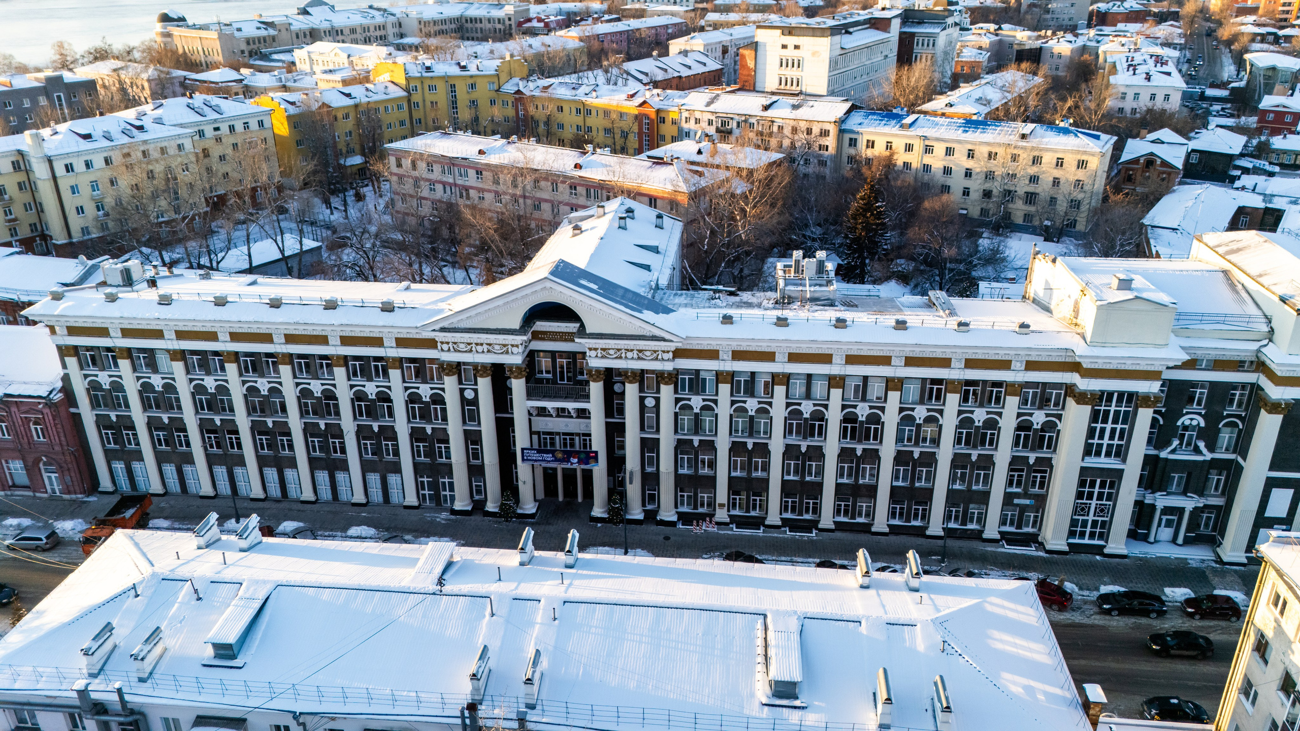 Архитектура города. Фотограф, видеограф и пилот дрона на Байкале