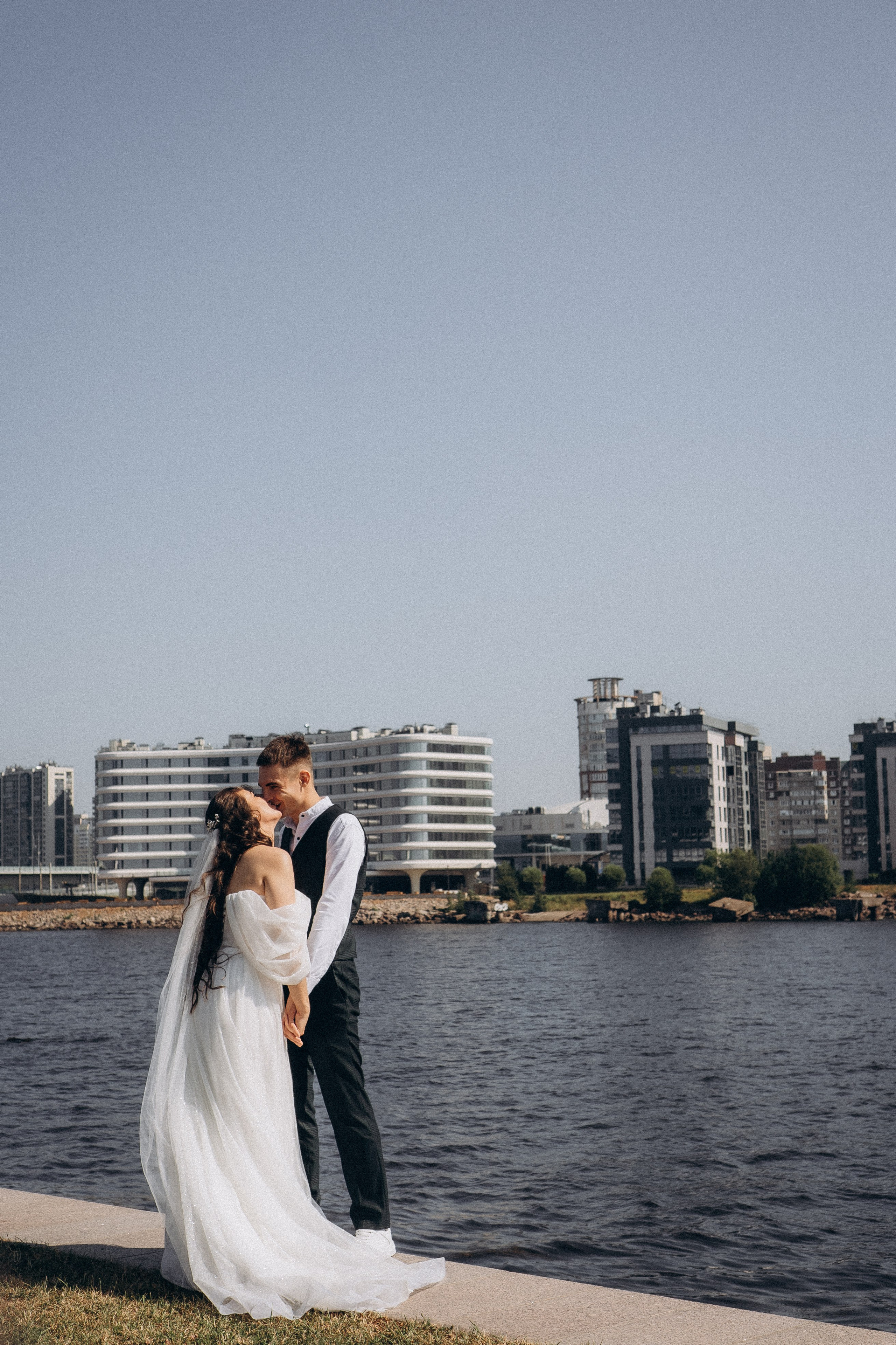 СВАДЕБНАЯ СЬЕМК В ПАРКЕ 300-ЛЕТИЯ. Профессиональный фотограф, Санкт-Петербург — Виктория Богомолова