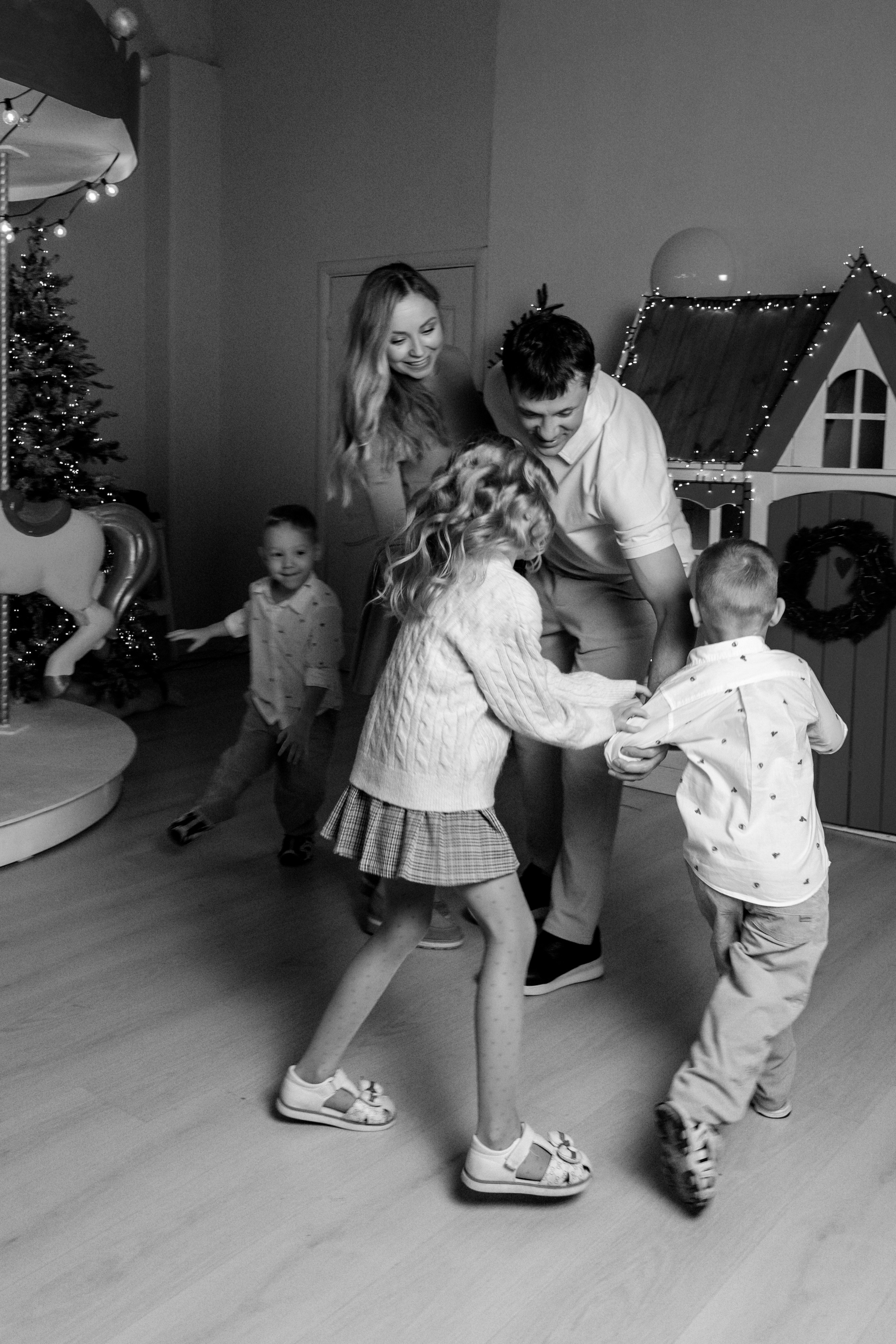 Катя и Дима — большая семья. Ваш семейный фотограф в Минске — Вика Трегубова