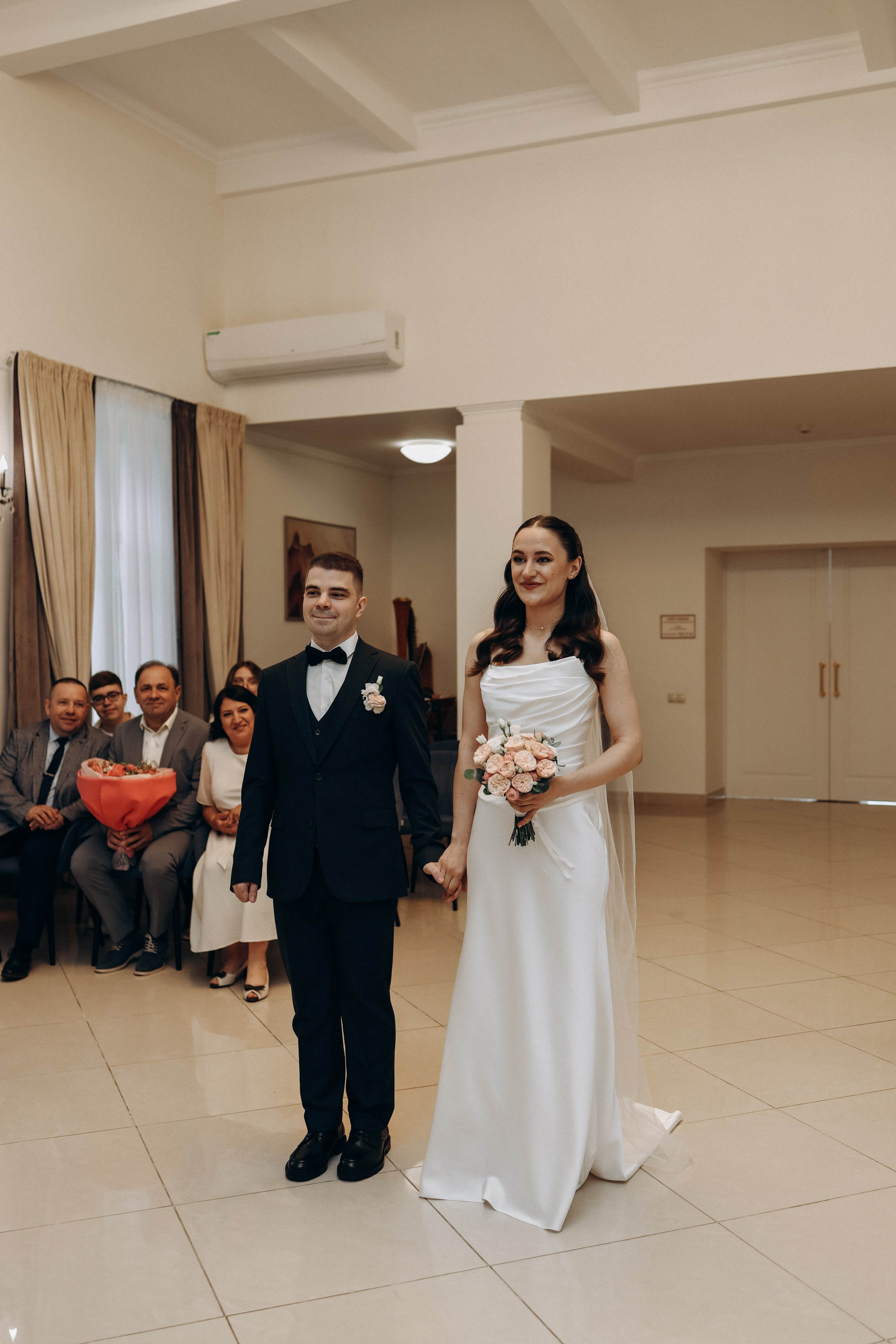 К&П. ЗАГС ВДНХ + прогулка. Диана Чечель. Свадебный и семейный фотограф в Москве