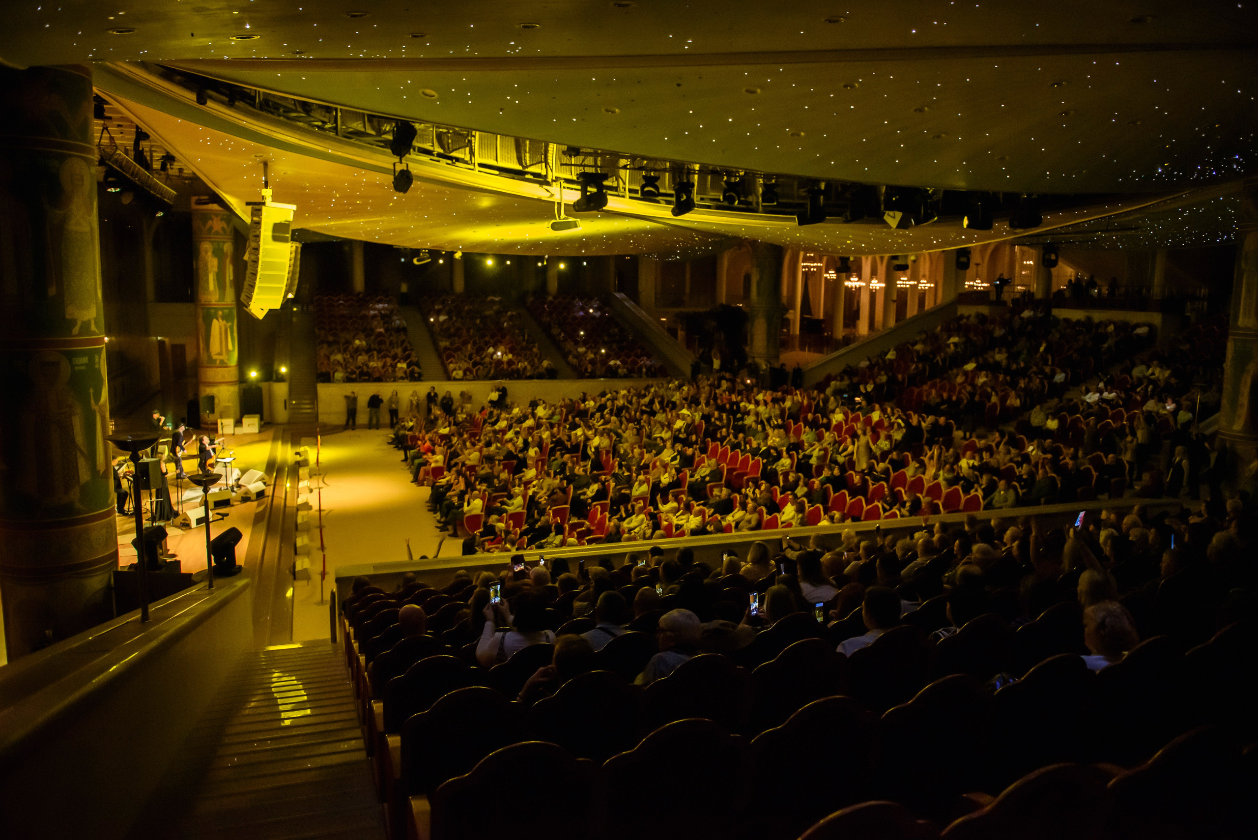 Игорь Саруханов — «Имена на все времена». Бренд-фотограф для экспертов и блогеров в Москве Влада Горбовская