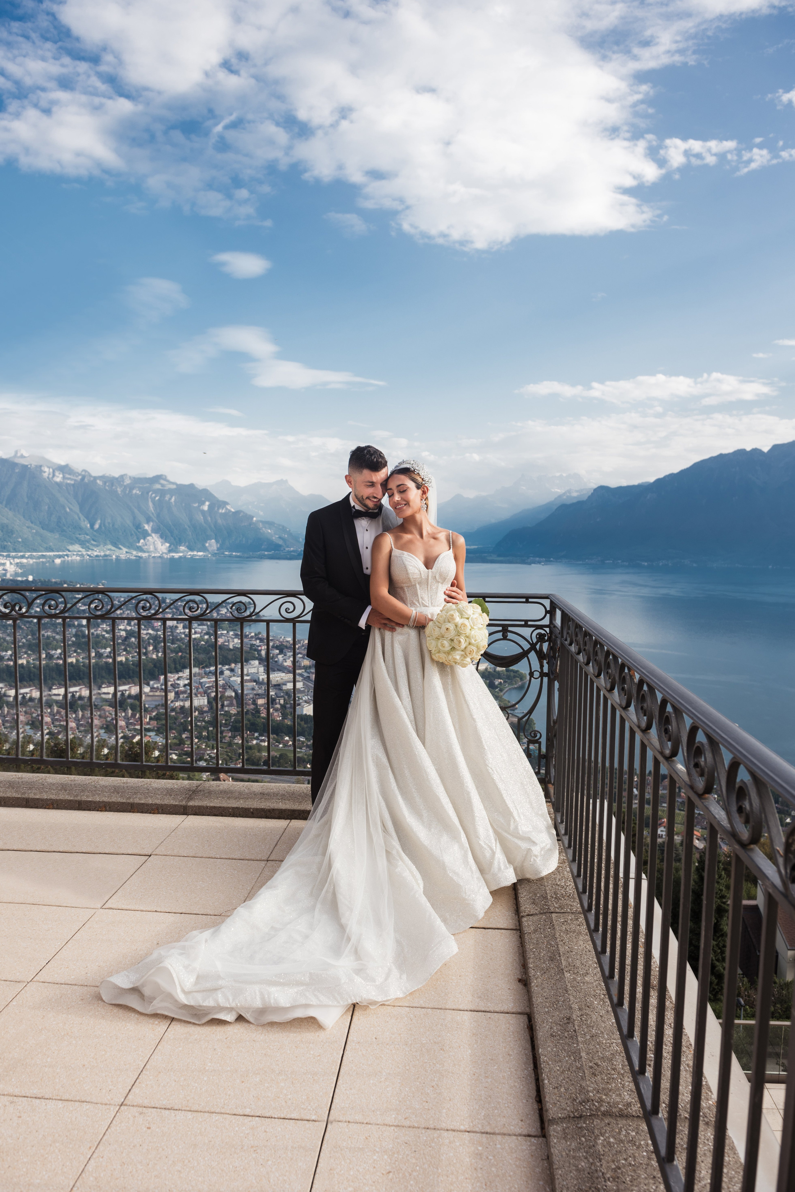 Wedding photo shoot in Switzerland. Photographer in Switzerland and Europe Anna Alekseenko