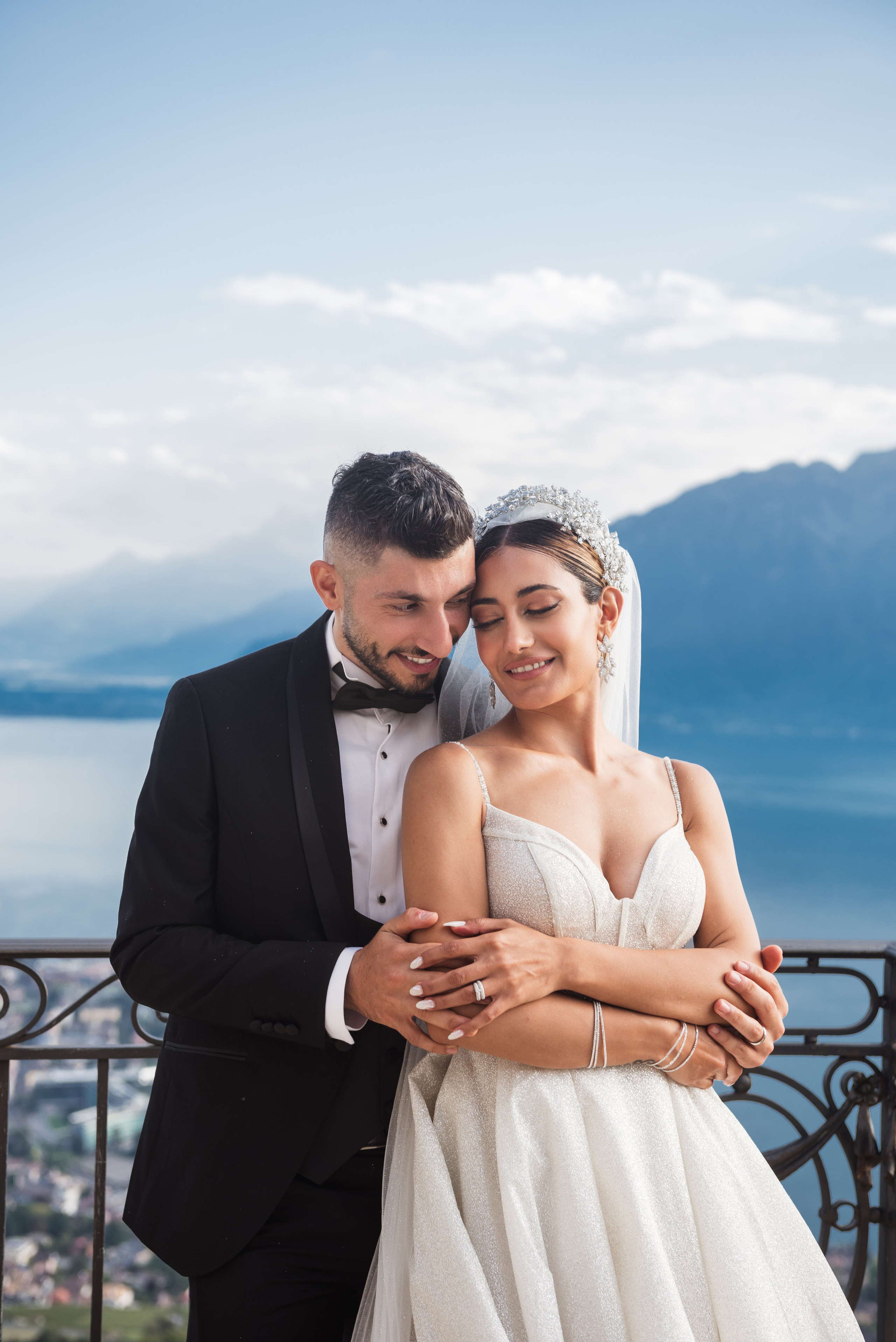 Wedding photo shoot in Switzerland. Photographer in Switzerland and Europe Anna Alekseenko