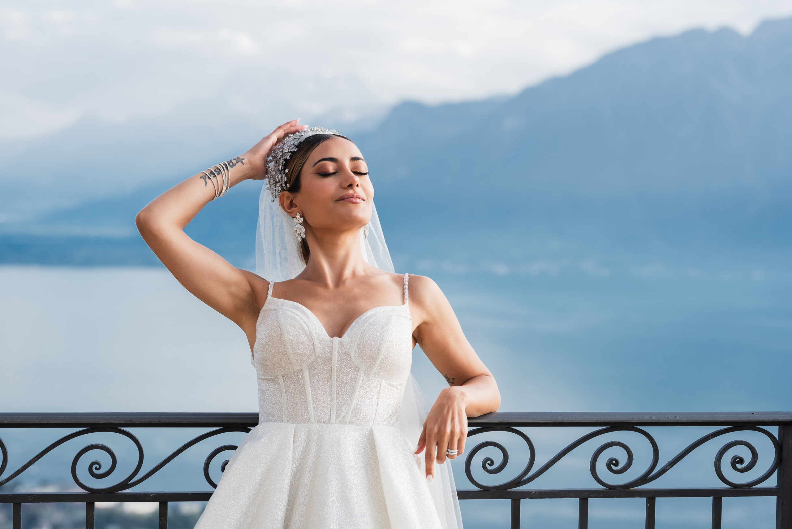 Wedding photo shoot in Switzerland. Photographer in Switzerland and Europe Anna Alekseenko