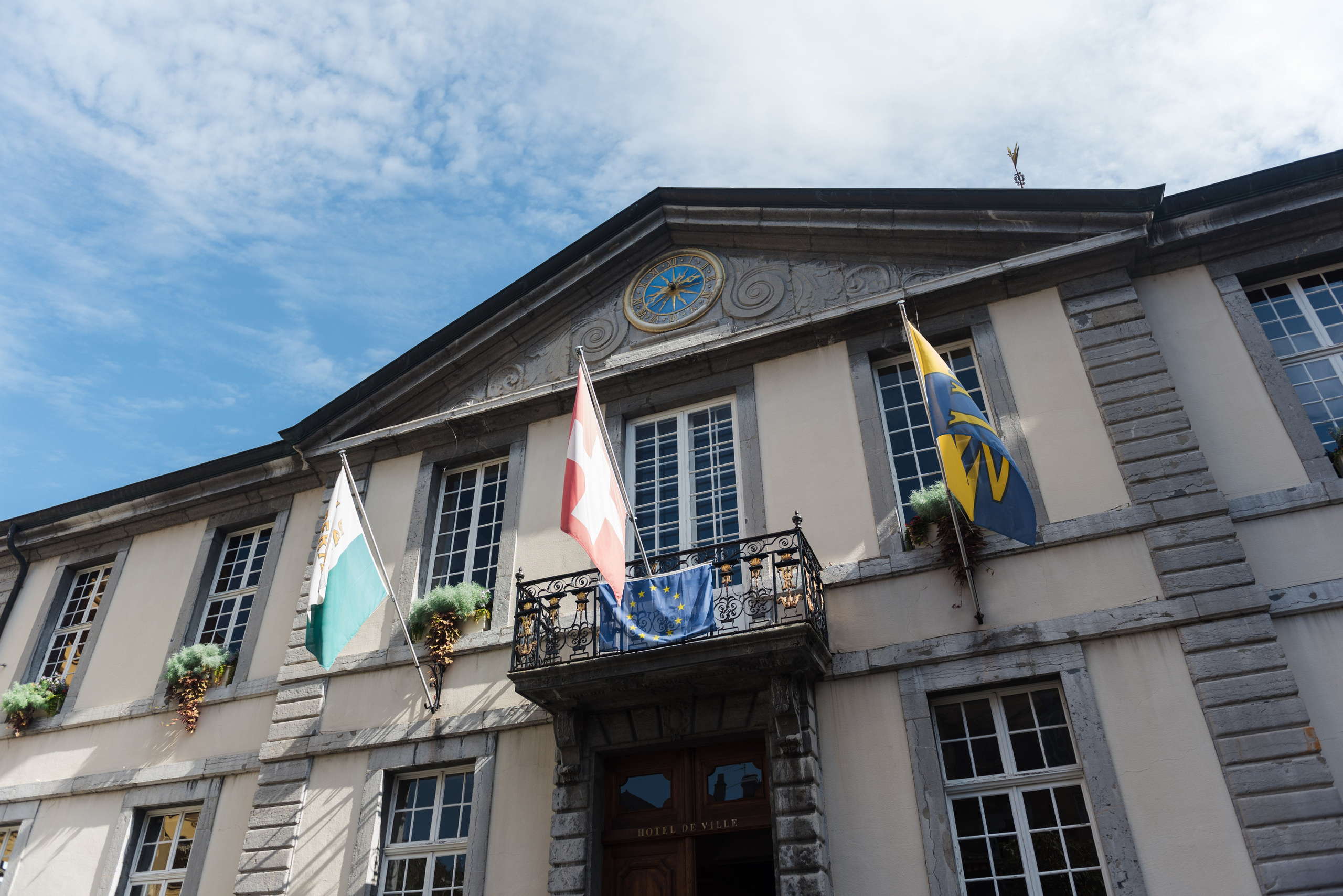 Wedding photo shoot in Switzerland. Photographer in Switzerland and Europe Anna Alekseenko