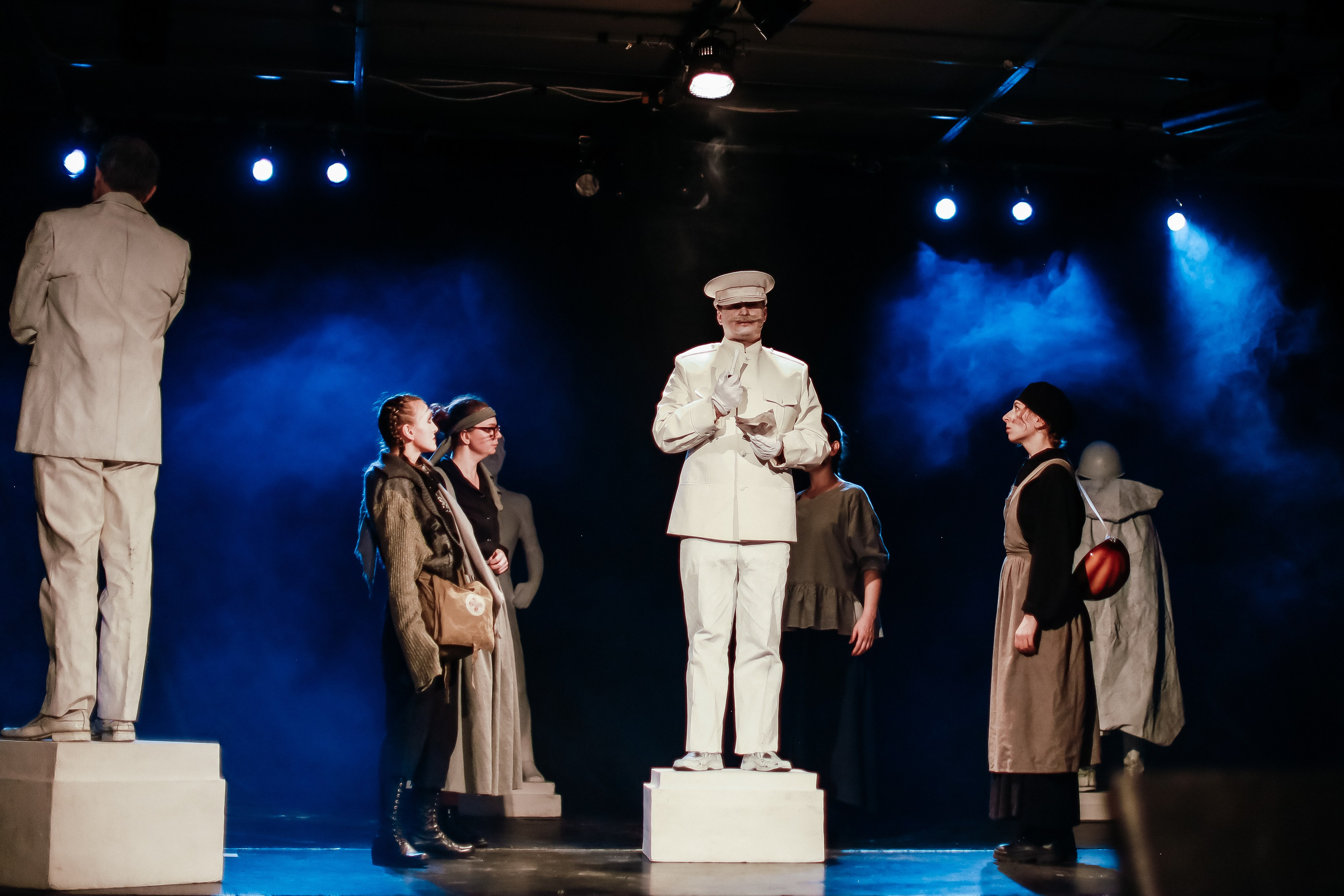 «Марьино поле». Молодежный театр Алтая. Режиссёр Ирина Астафьева. Фоторепортаж. Театральная фотосъёмка