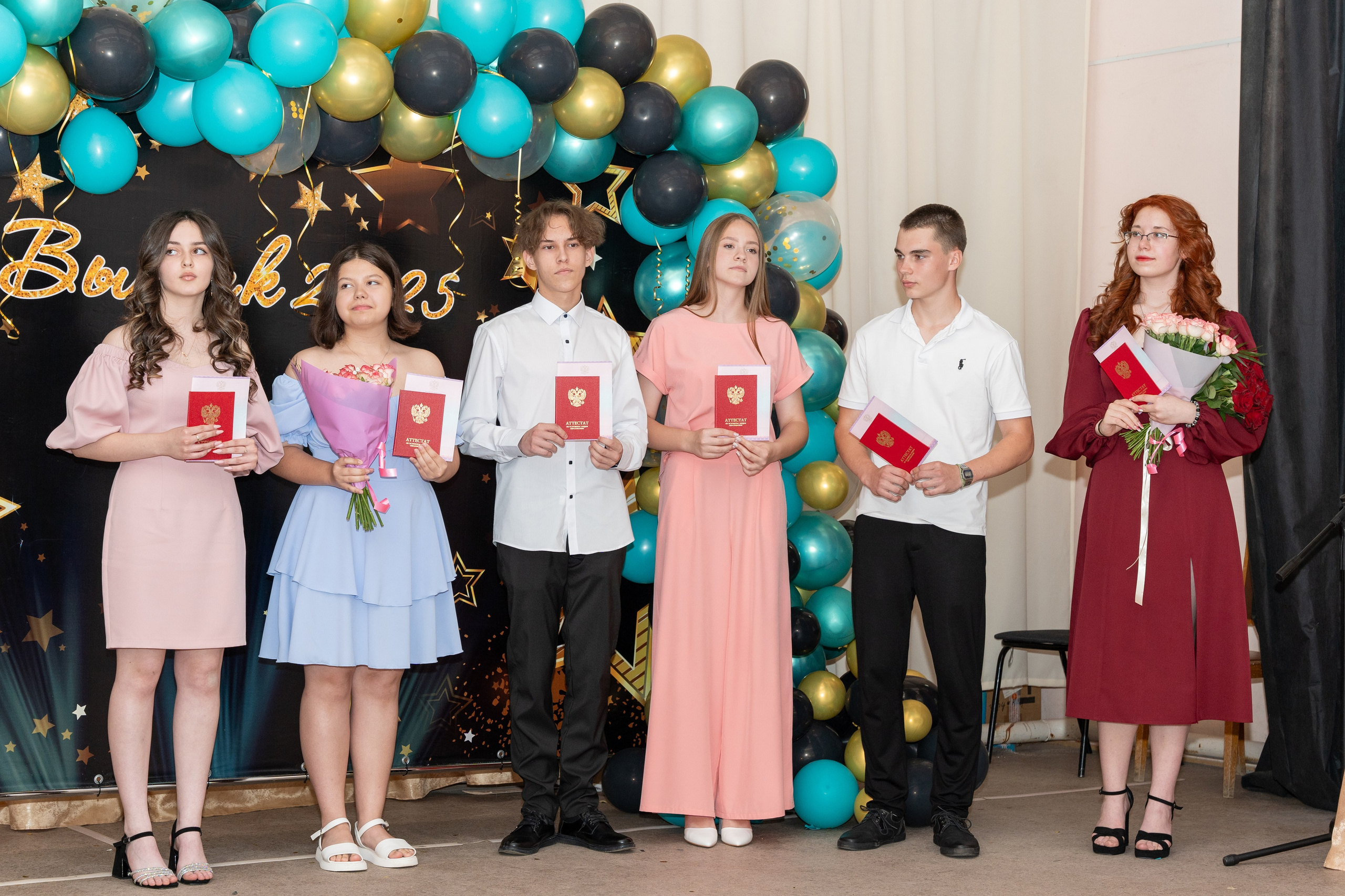 Прощай, школа, здравствуй, мир! Последний звонок и выпускной 9 А» класса. Фотограф |Ленинск, Волжский, Волгоград| Наталья Савилова