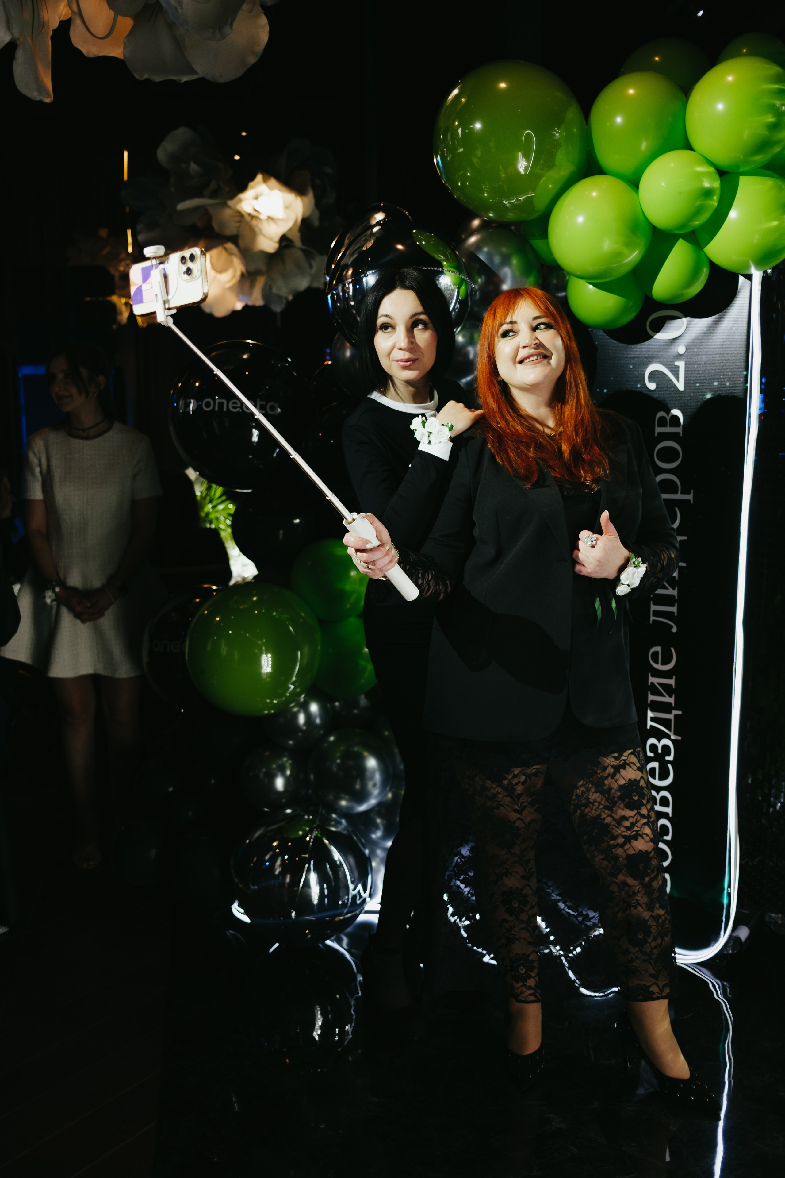 Корпоратив в Сириусу (Адлер) 10 лет компании. Свадебный фотограф Денис Ожигин в Краснодаре и крае. Эмоциональная и стильная съемка вашего дня