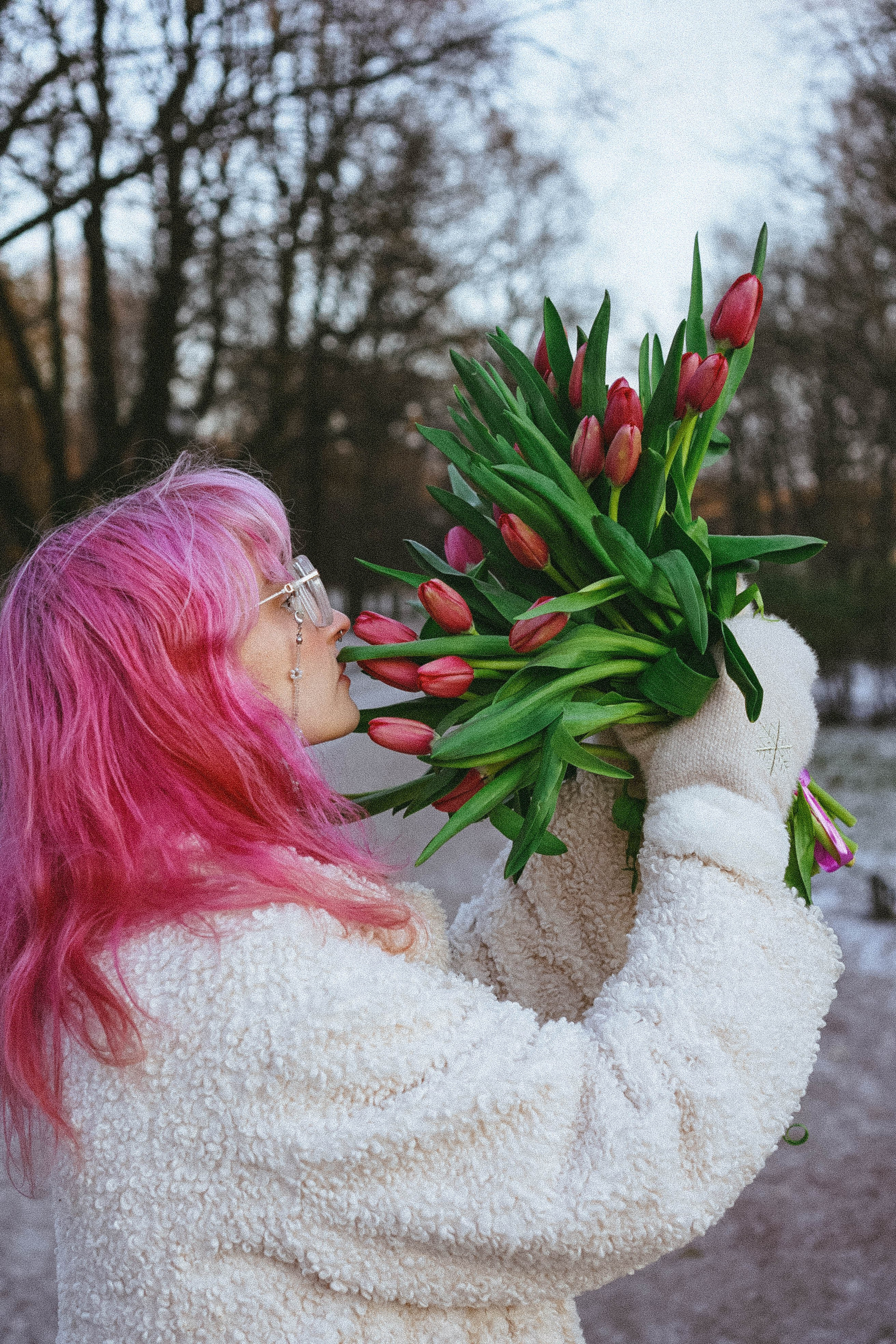 Прогулочная фотосессия с тюльпанами. Профессиональный фотограф, Санкт-Петербург — Виктория Богомолова
