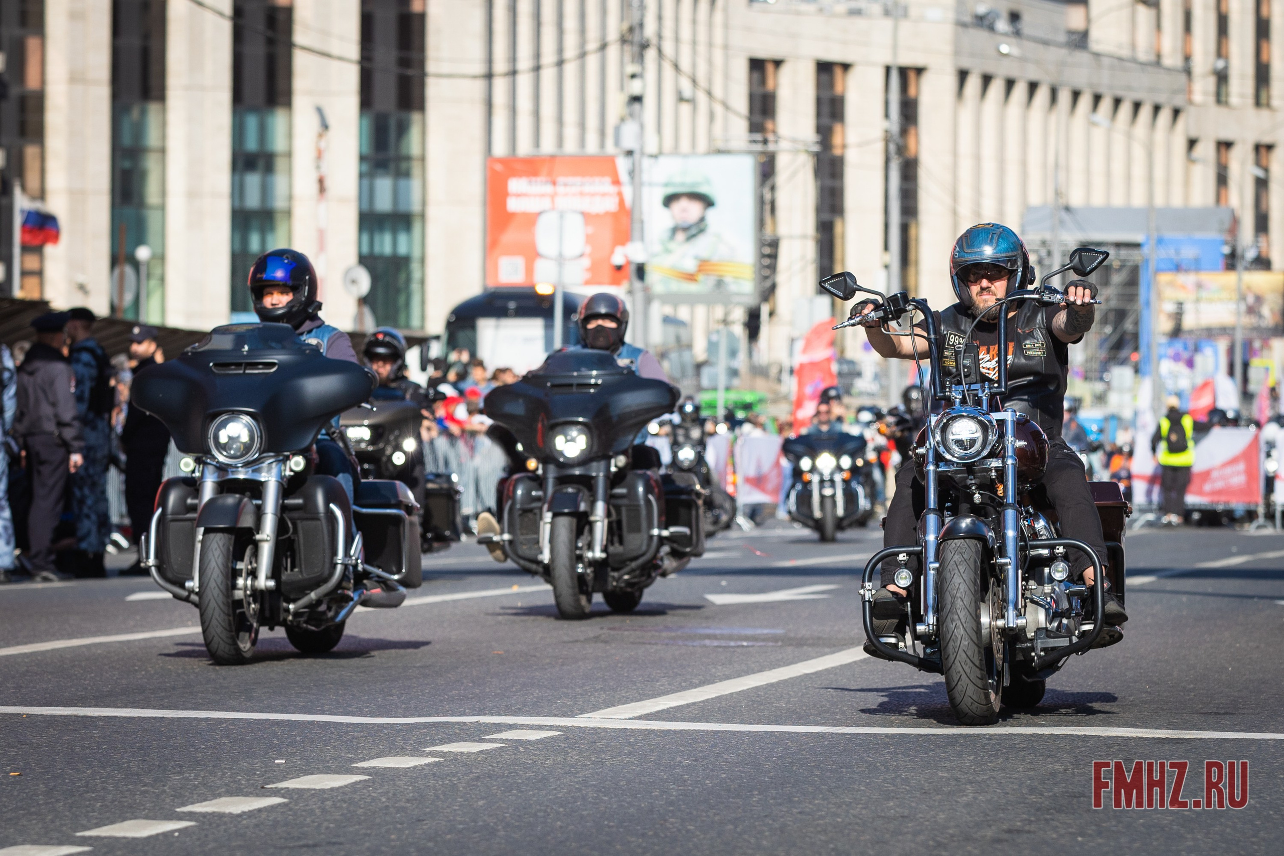 Закрытие Мотосезона 2023 на проспекте Академика Сахарова. Фотограф Владимир Охрименко