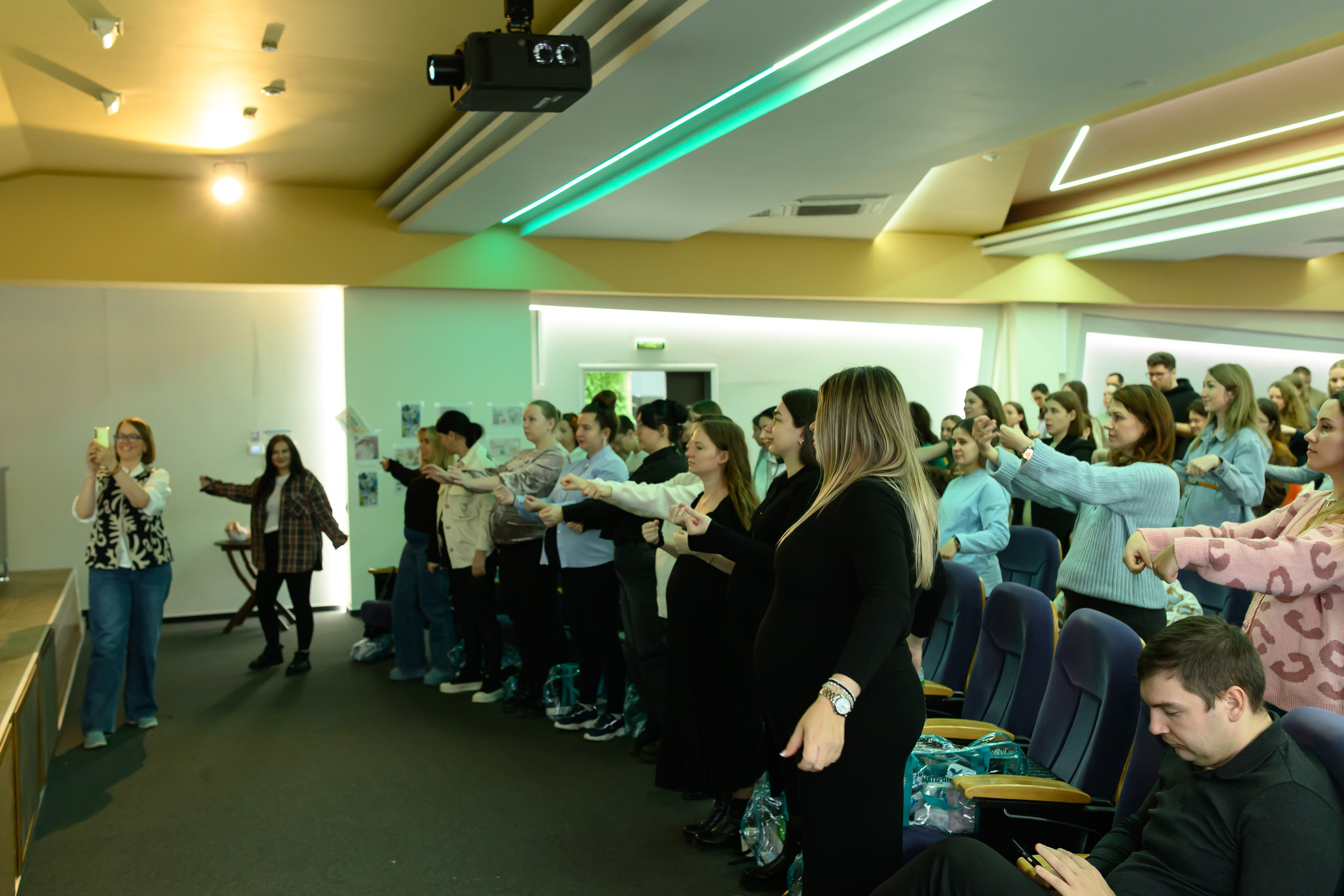 Праздник материнства ноябрь 2025. Профессиональный фотограф Елена Красилина г.Ярославль, г. Рыбинск