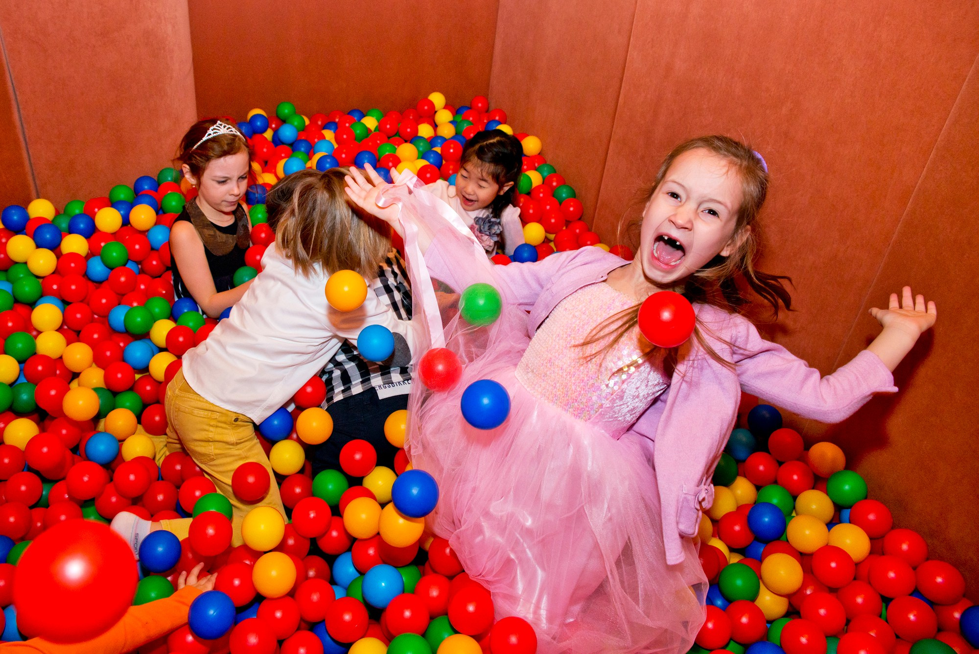 Детский праздник. Anzhina1.wfolio.pro