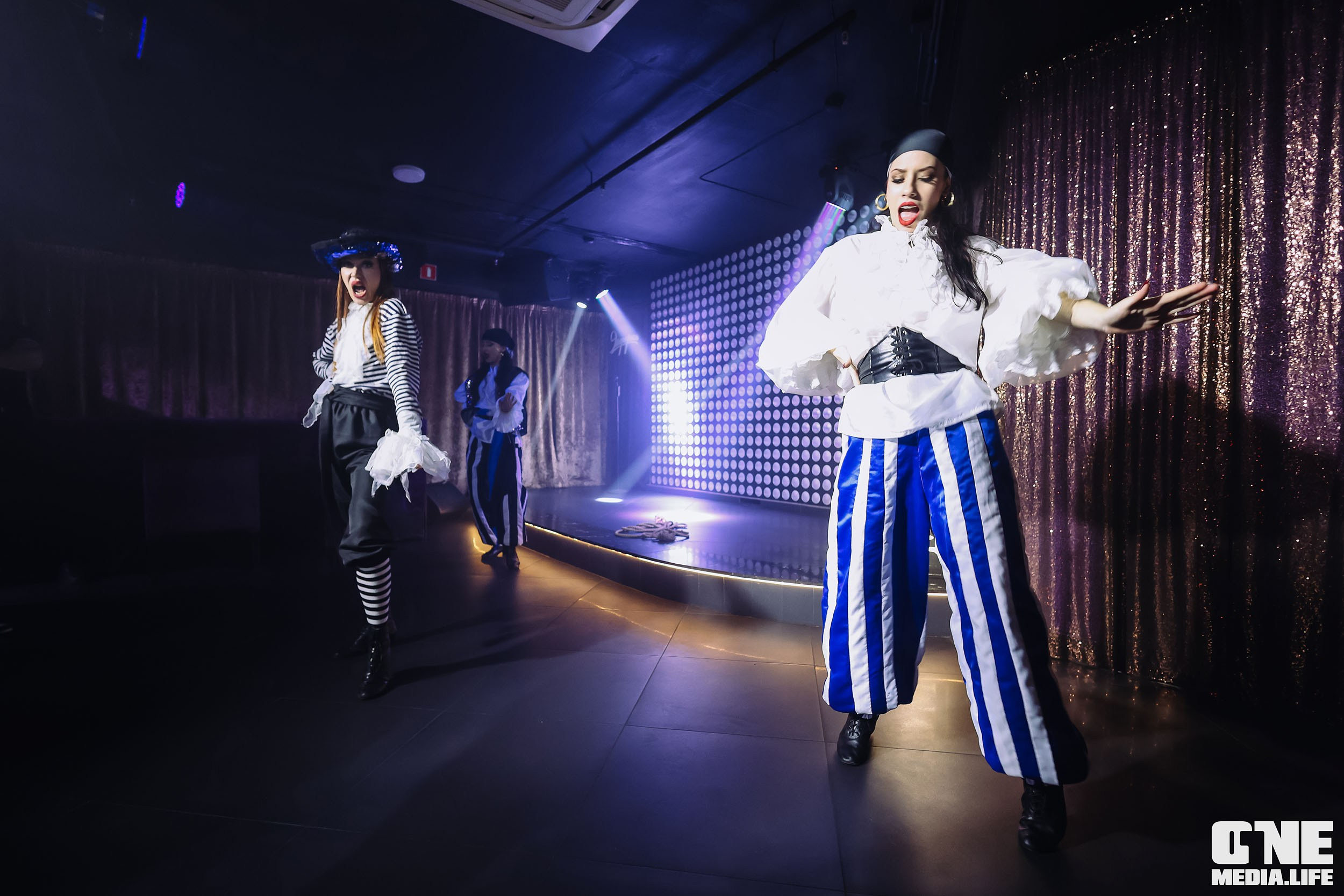 Фоторепортаж из караоке-клуба Эйфория. One Media Life: фоторепортажи, фотоотчеты с мероприятий и заведений