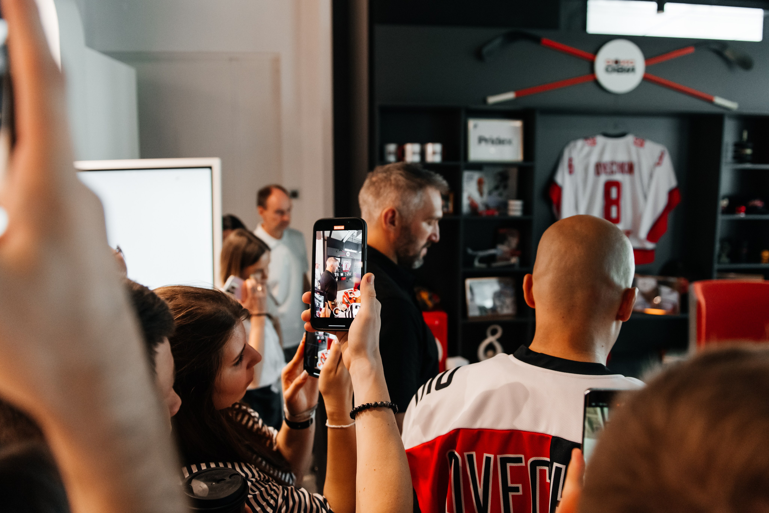 Открытие пространства ОfИС ОВИ х FONBET. ДИНА МИХНЕВА спортивный фотограф Москва