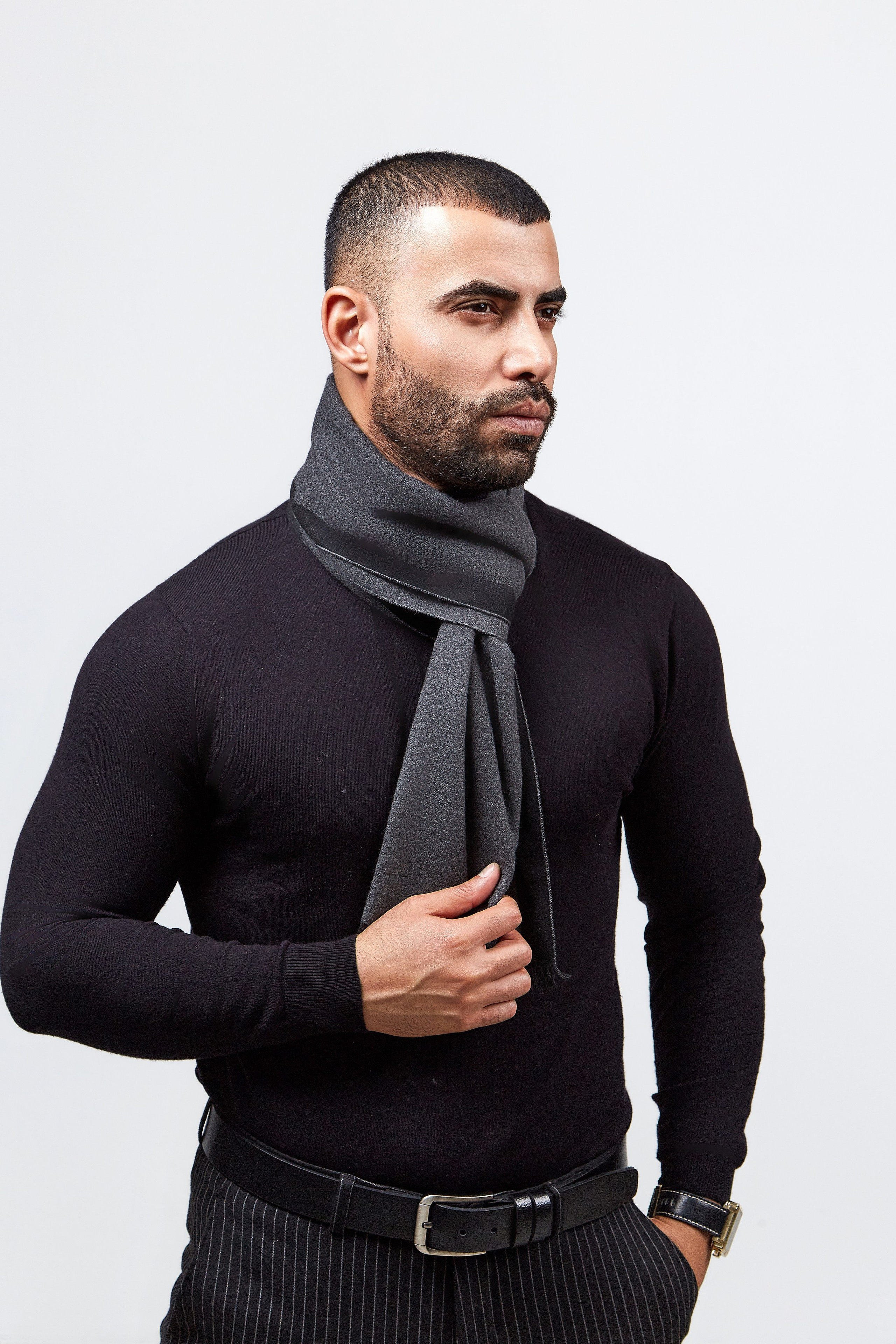 Фотосессия мужских шарфов. Фотограф Руслан Потапов в Краснодаре