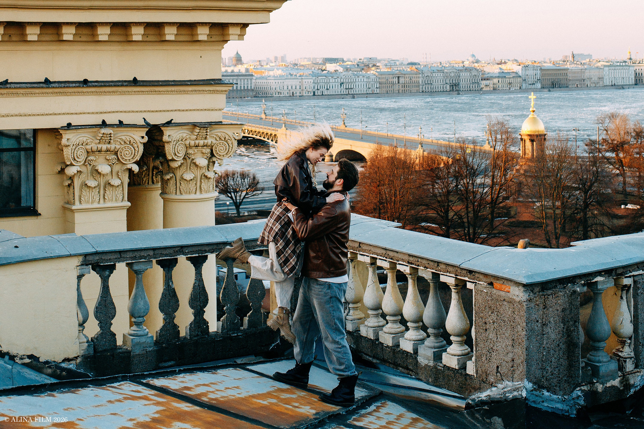 Фотосессия на крыше у Петропавловской крепости. Фотограф в Санкт-Петербурге Alina Film