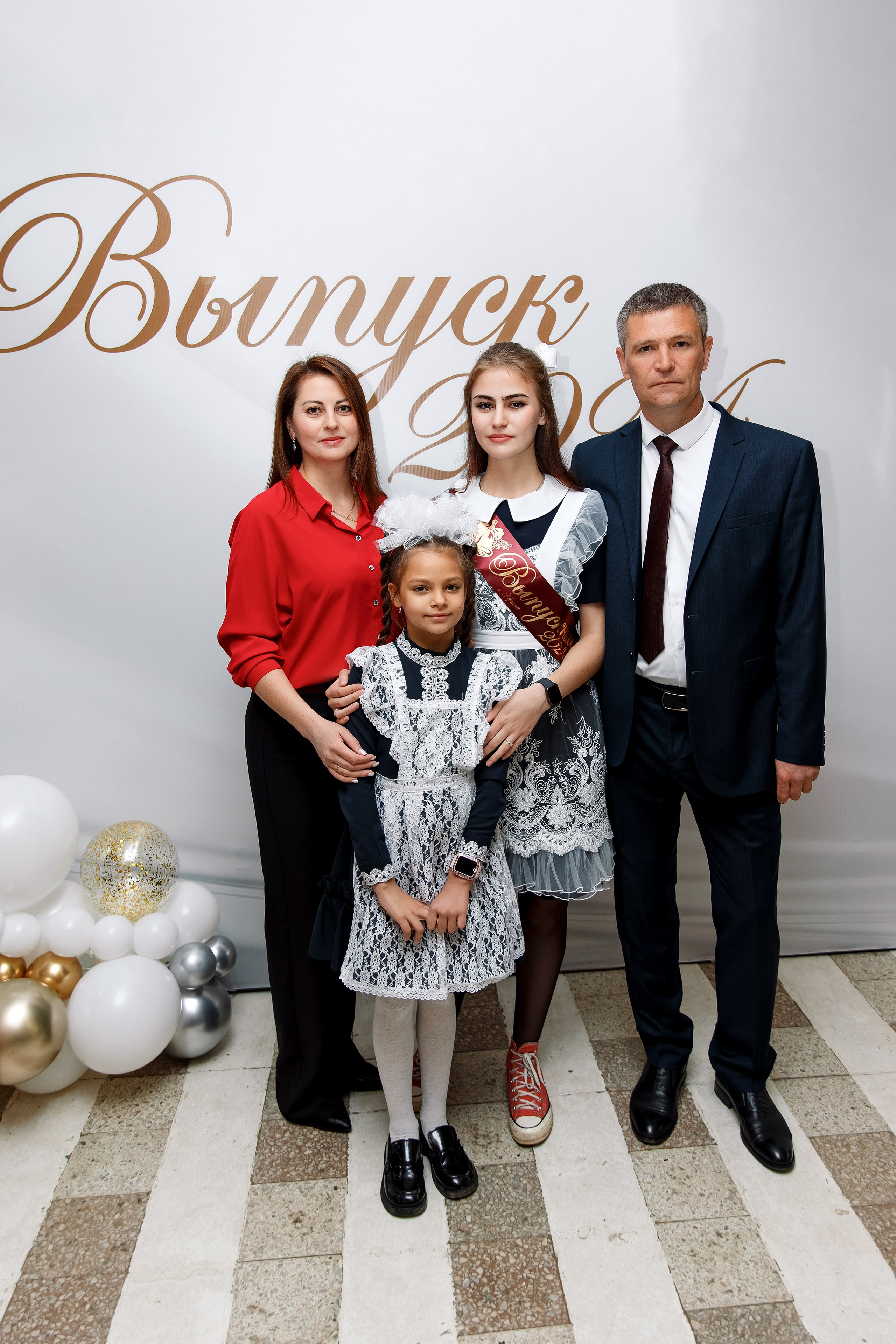 11 класс Последний звонок. Фотограф Любовь Корниенко, Примоский край