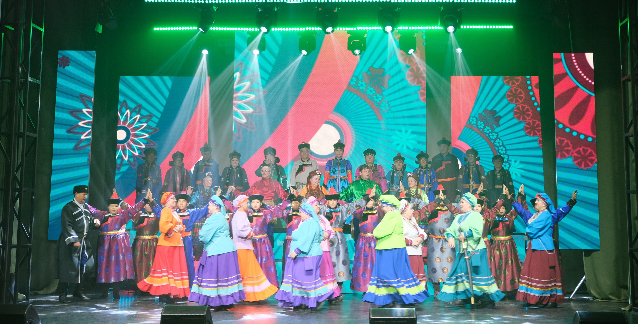 Концерт, посвященный 100-летию Хоринского района. Сэсэг — дочь степи | семейный фотограф