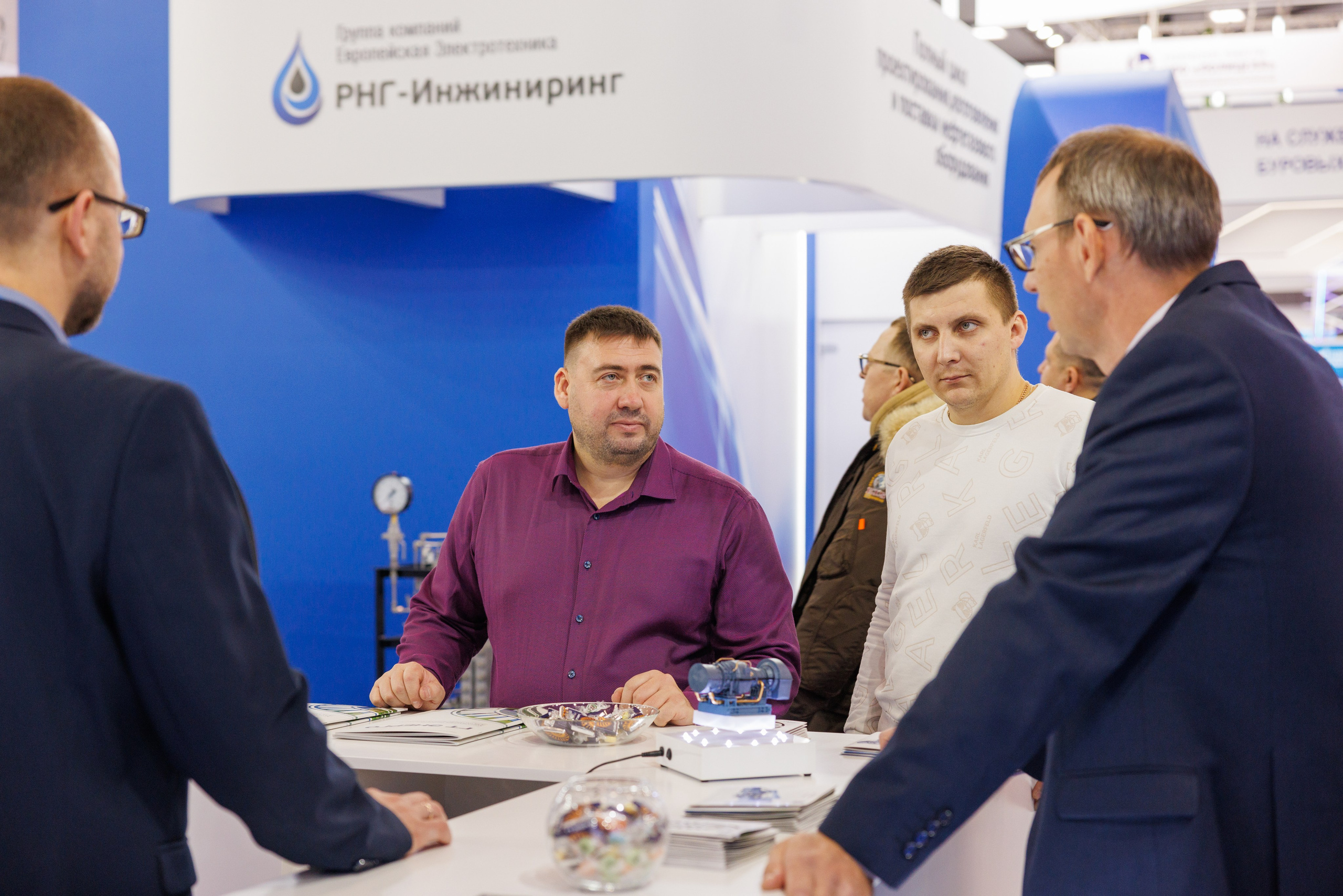 12 Петербургский международный газовый форум. Фотограф Александр Заломаев