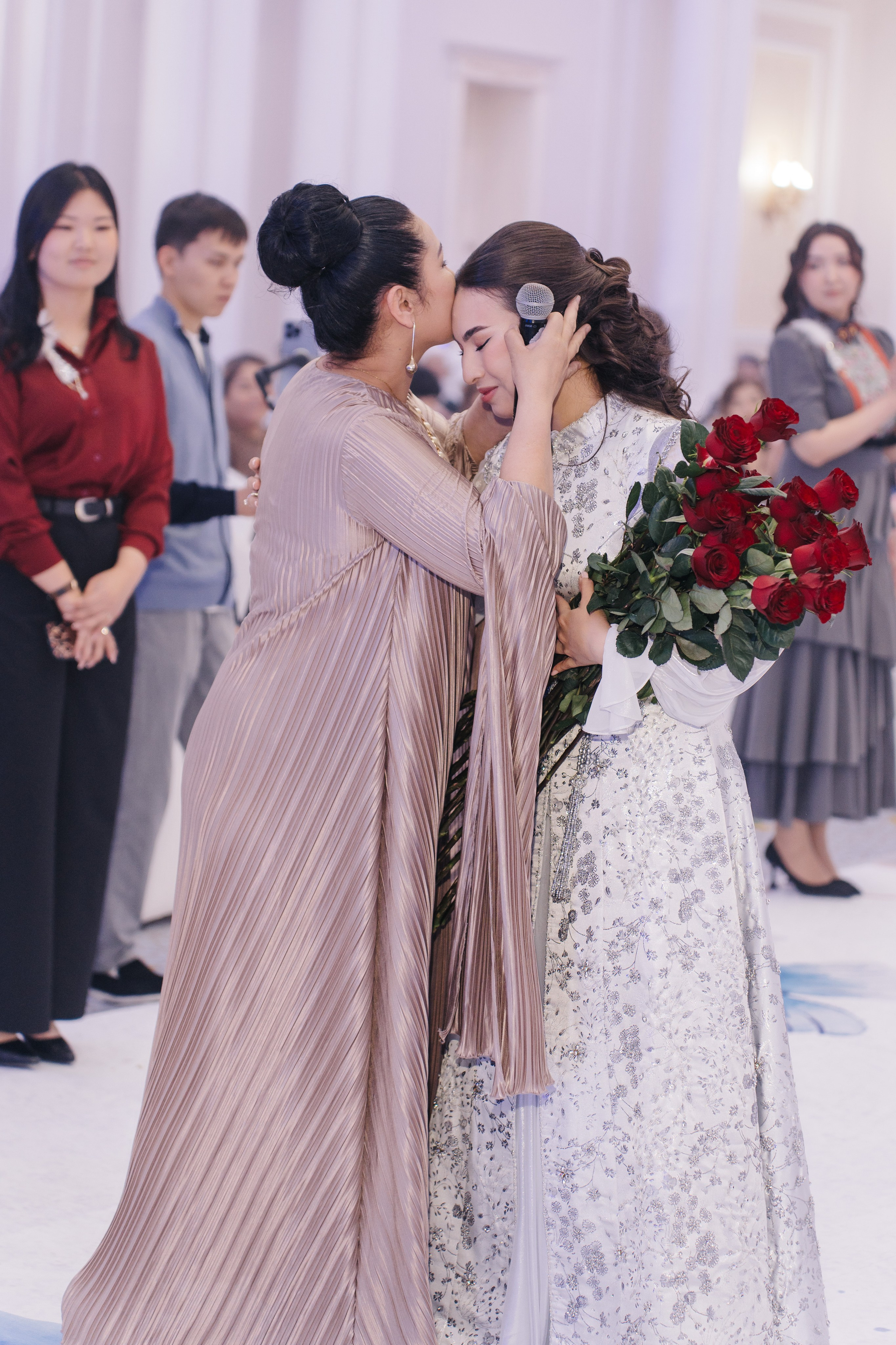 Madina — Qyz uzatu. Wedding and Love story Photographer