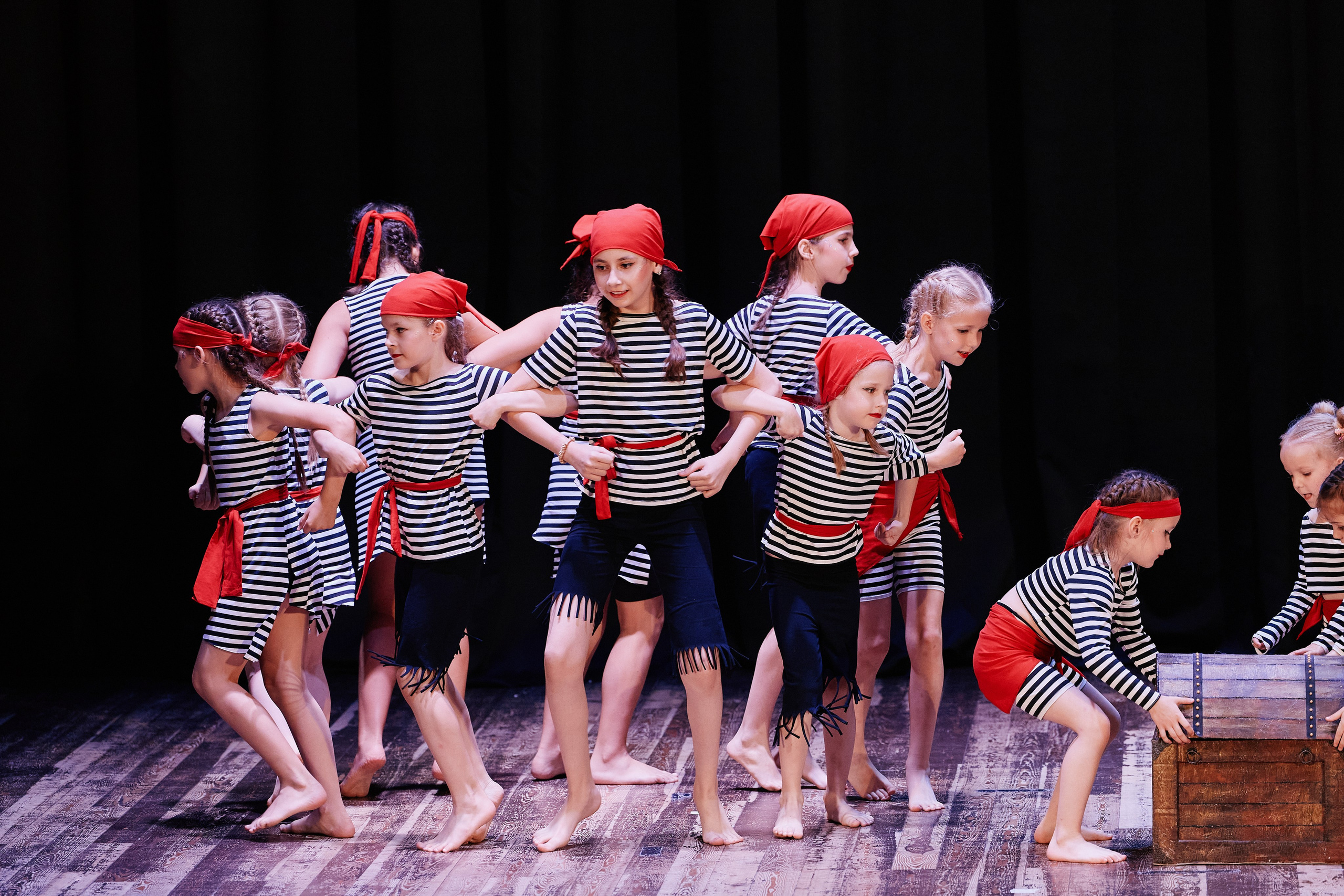 Концерт танцевальной студии Фиеста 08.06. Свадебный репортажный фотограф краснодар максим дремов дрёмов фотосессия студия цена