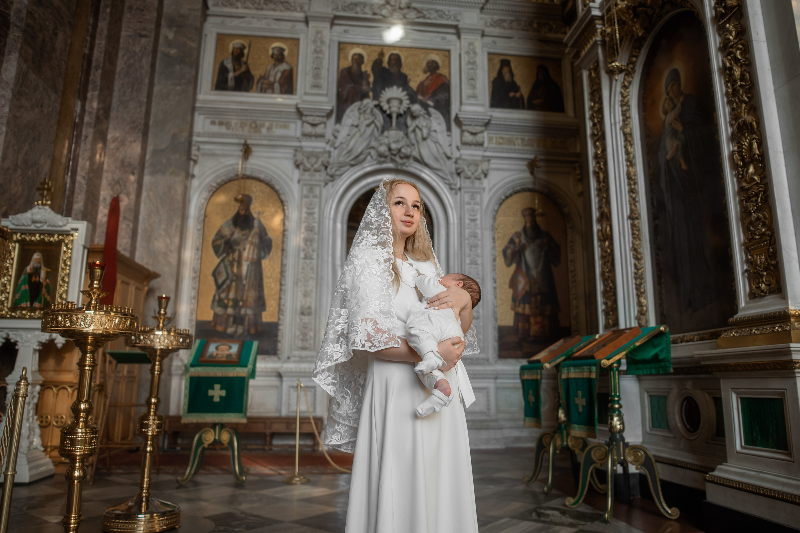 Крещение в Исаакиевском соборе. Фотограф на крещение и венчание, семейный фотограф в Санкт-Петербурге