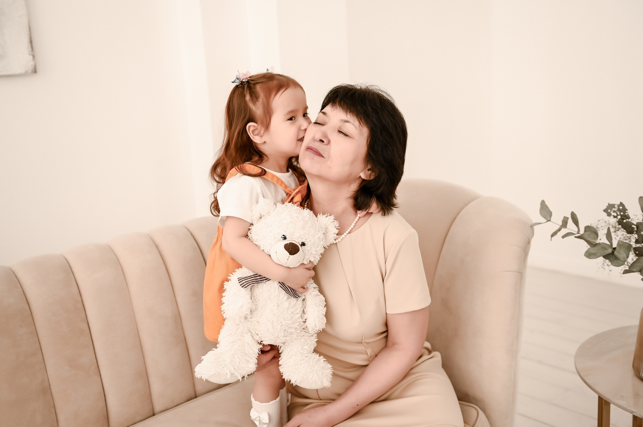 Семейная студийная  фотосессия 2. Свадебный, семейный, детский, контент фотограф в Омске Максим Ильин