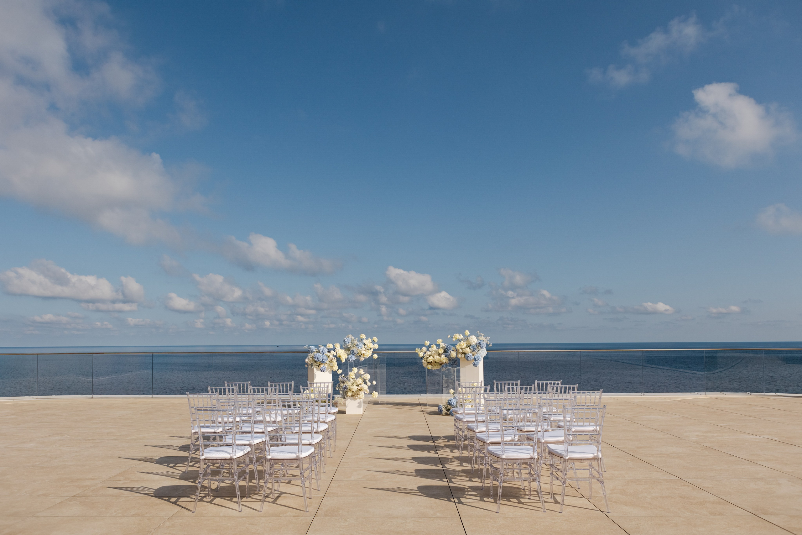 Свадьба Артёма и Юли в отеле Luciano Foros в Крыму. Свадебный фотограф, фотосъемка в Крыму, Севастополе, Симферополе, Ялте