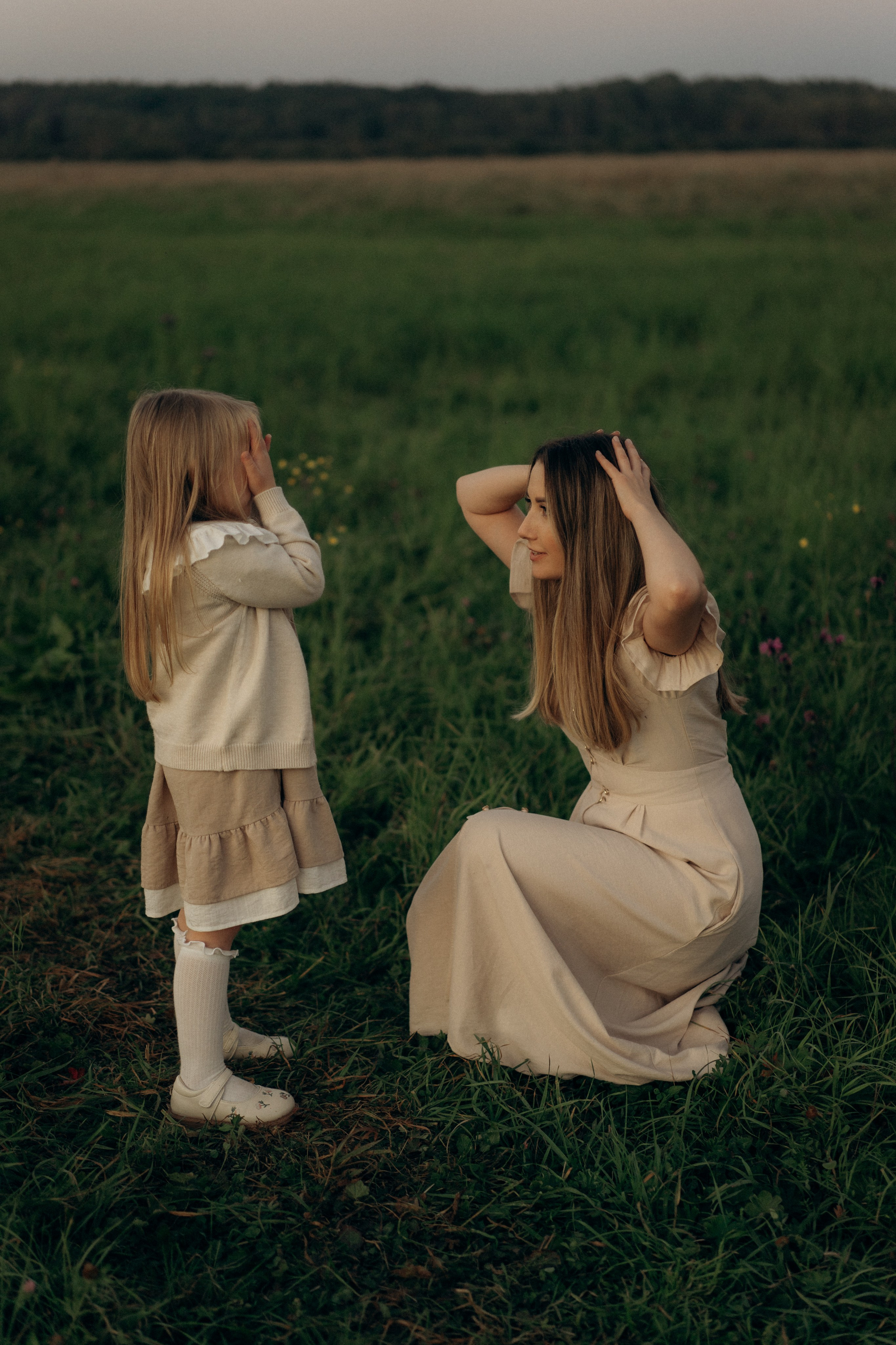 Летний вечер в поле. Семейный lifestyle фотограф в Москве Рената Рафикова