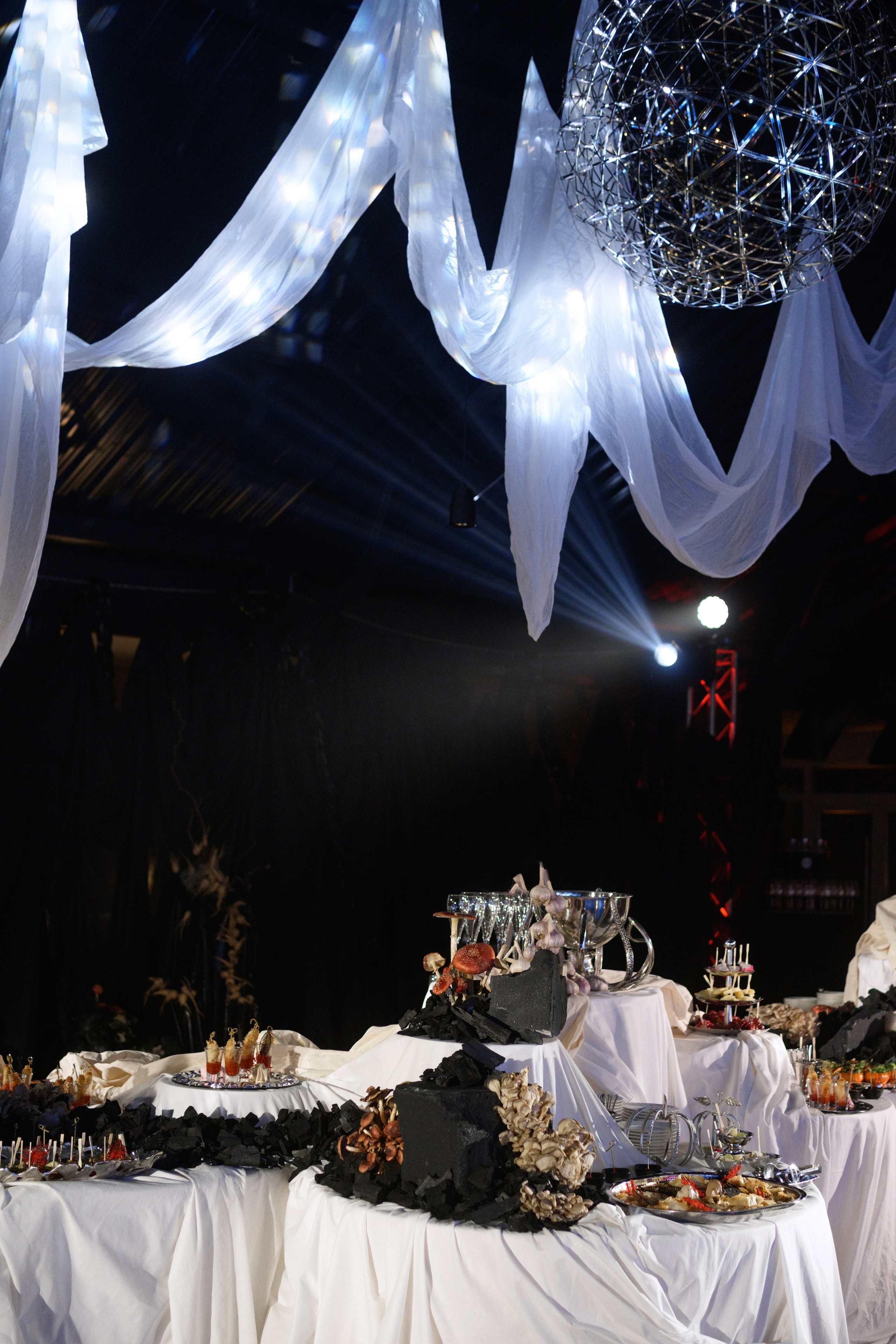 Decor by Favorite catering. Свадебный фотограф в Минске