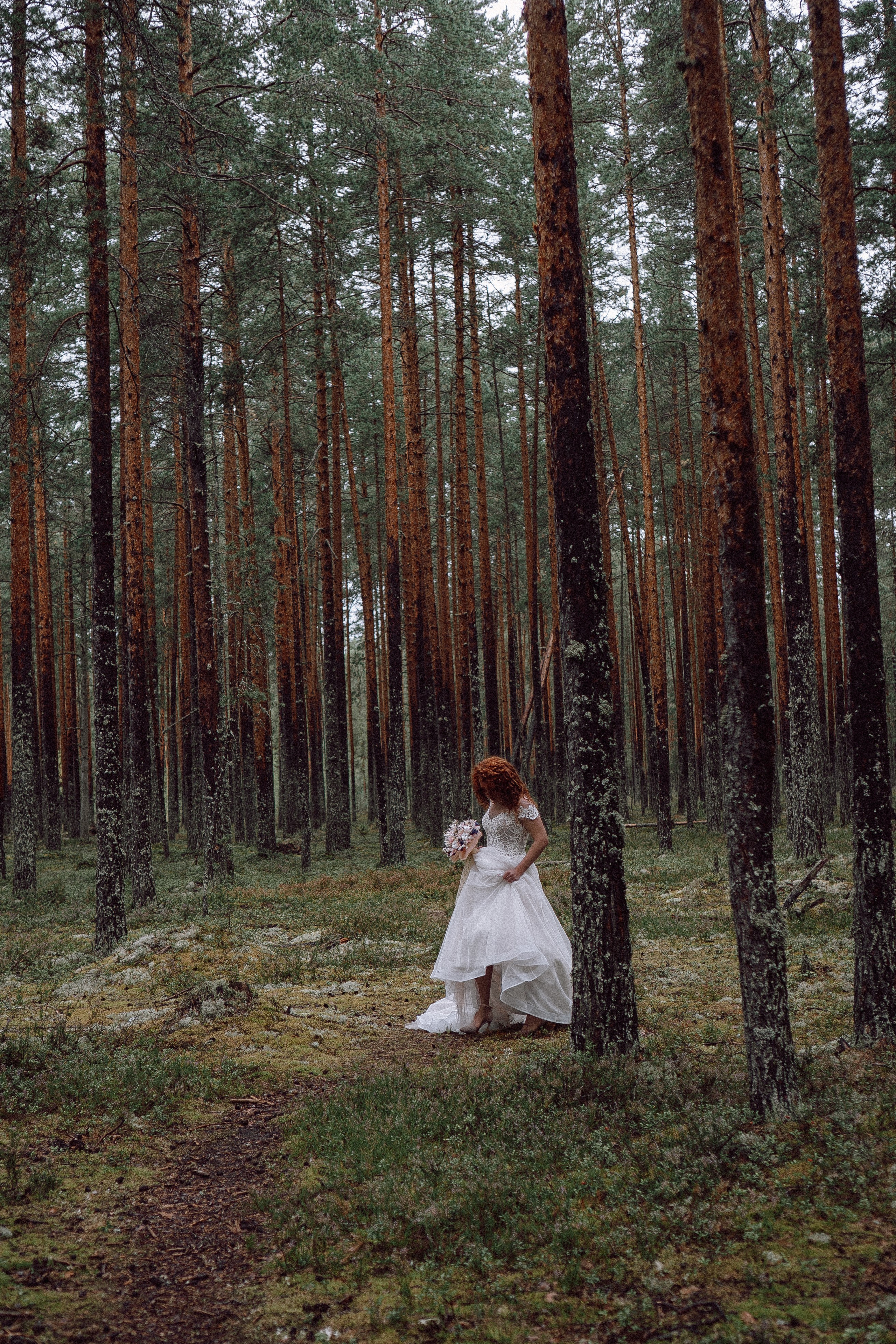 СВАДЕБНАЯ ФОТОСЕССИИЯ ПАРЫ В ГОРОДЕ ПРИОЗЕРСК В СОСНОВОМ ЛЕСУ И С ПИКАПОМ. Профессиональный фотограф, Санкт-Петербург — Виктория Богомолова