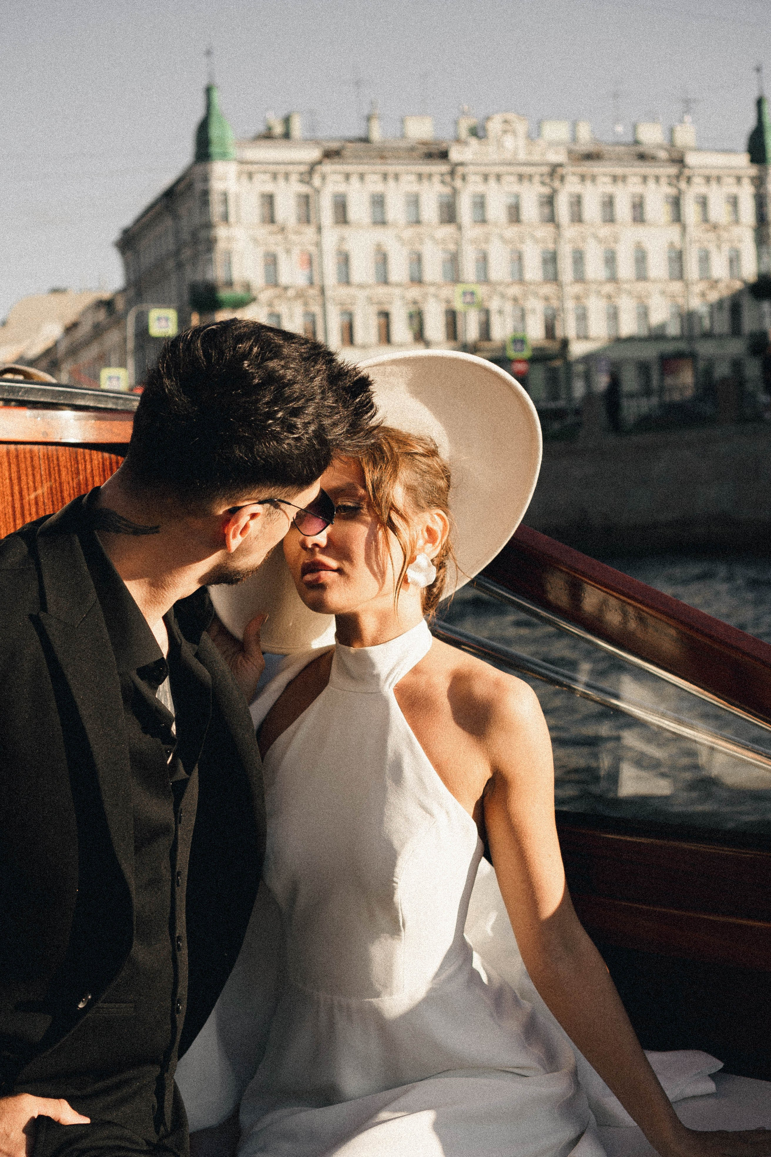 СВАДЕНБНАЯ СЬЕМКА НА КАТЕРЕ ПО КАНАЛАМ САНКТ-ПЕТЕРБУРГА И В АКВАТОРИИ НЕВЫ. Профессиональный фотограф, Санкт-Петербург — Виктория Богомолова