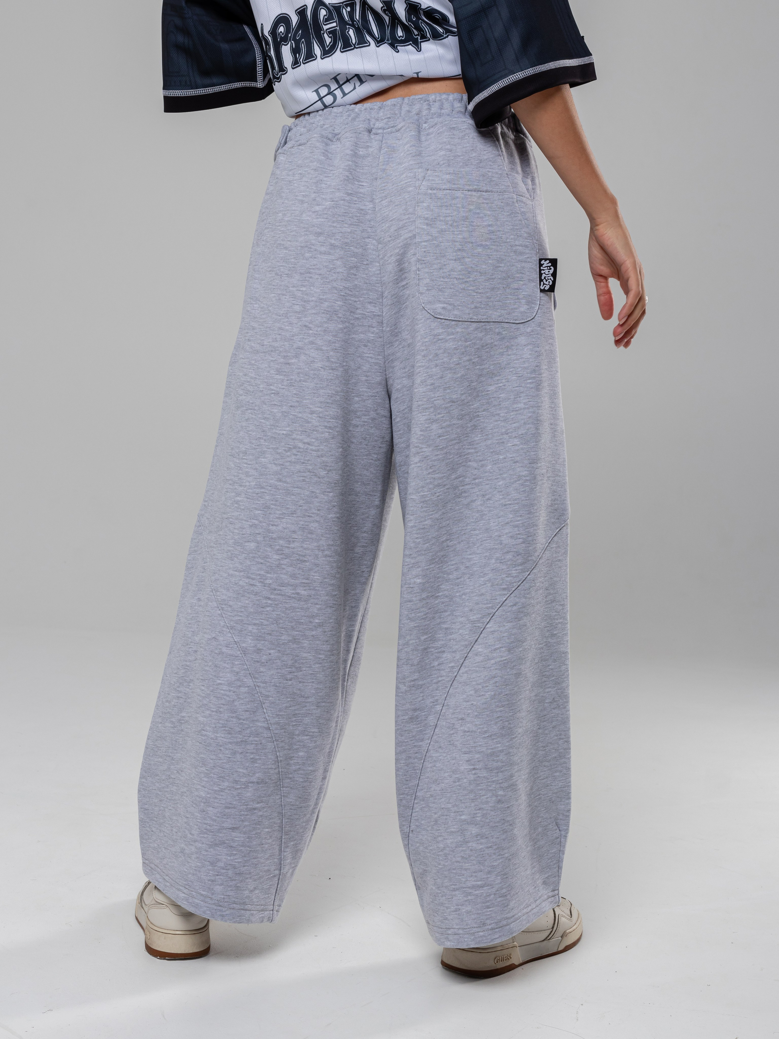 Худи и штаны. Фотограф в Краснодаре Арина Кудряшова