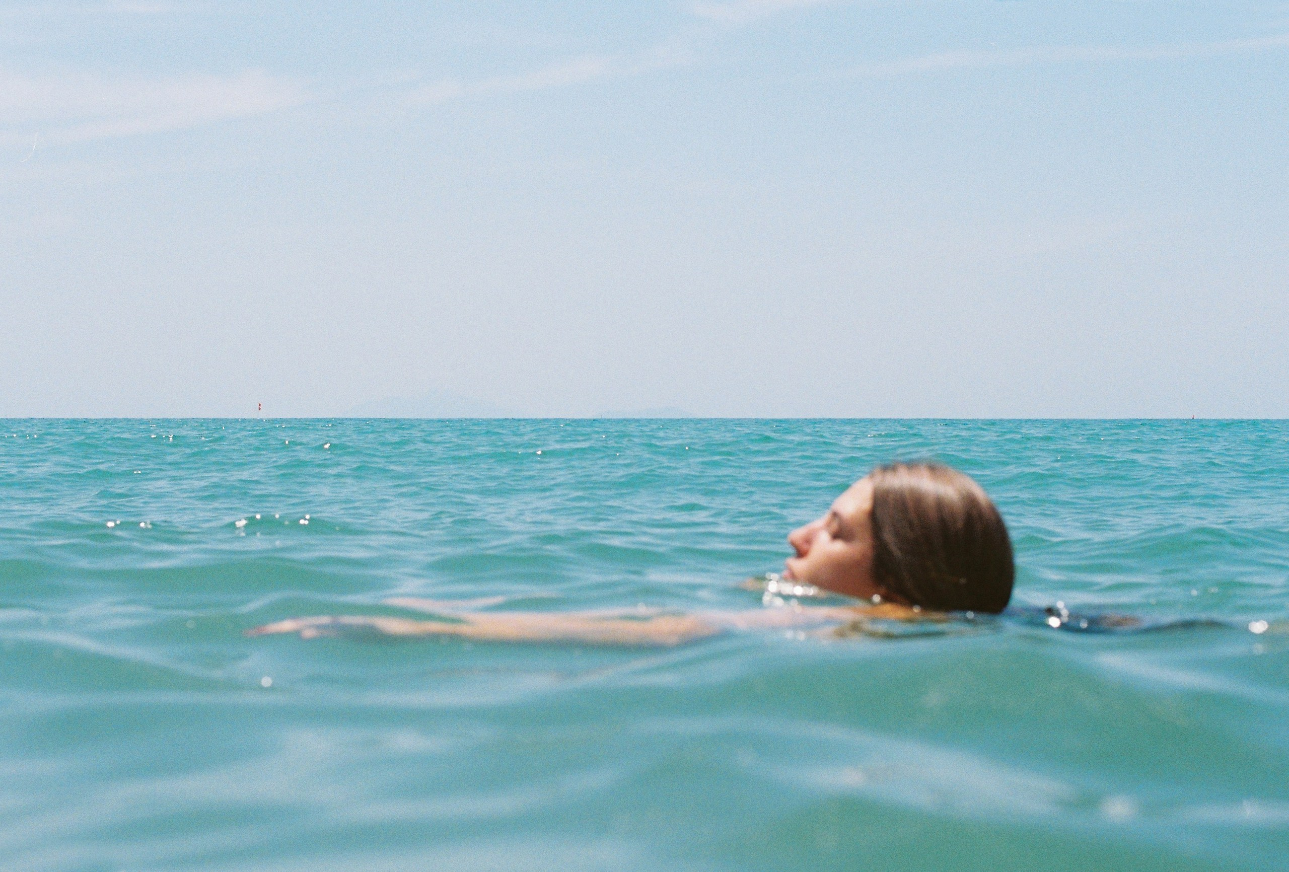 Marina at the sea. Film Photographer in Da Nang, Vietnam — Tanya Parfenteva