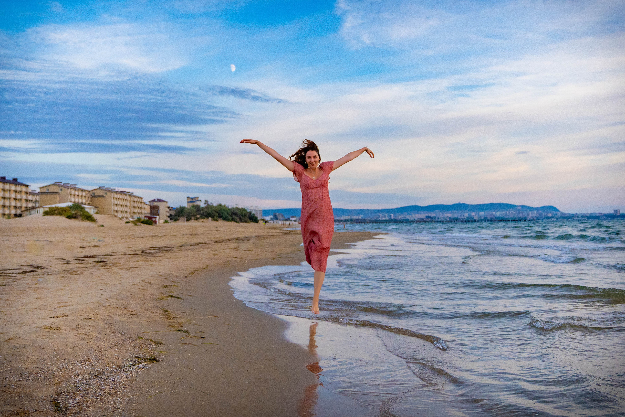 Фотоссесия в Анапе на пляже в октябре. Семейный и детский фотограф Екатерина Черняева. Снимаю портреты, love story, фотопрогулки, работаю на улице, в кафе, студии, дома у клиента