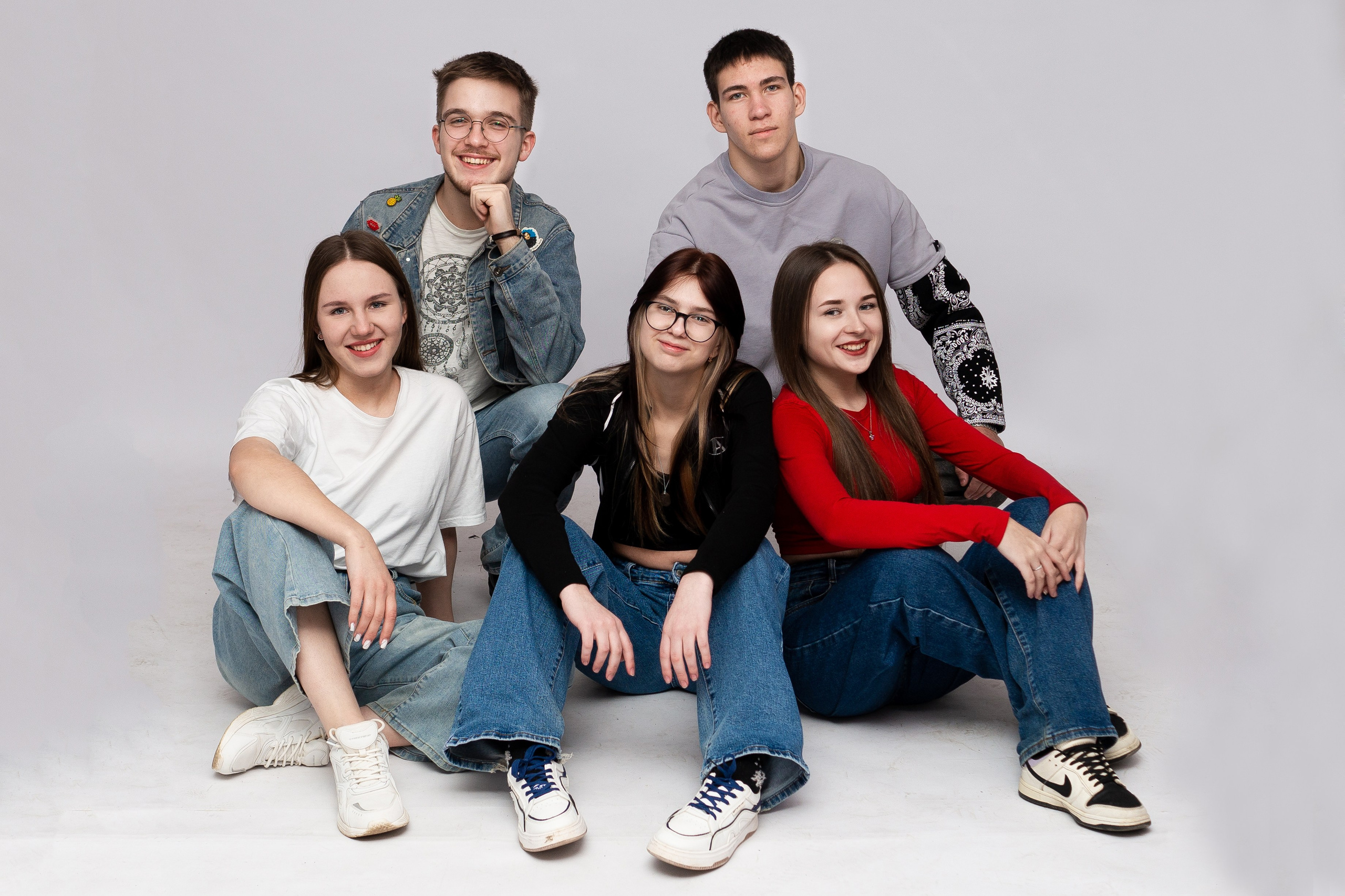 Студия. Выпускники Старшая школа. Выпускные Альбомы и Фотосессии п. Кавалерово