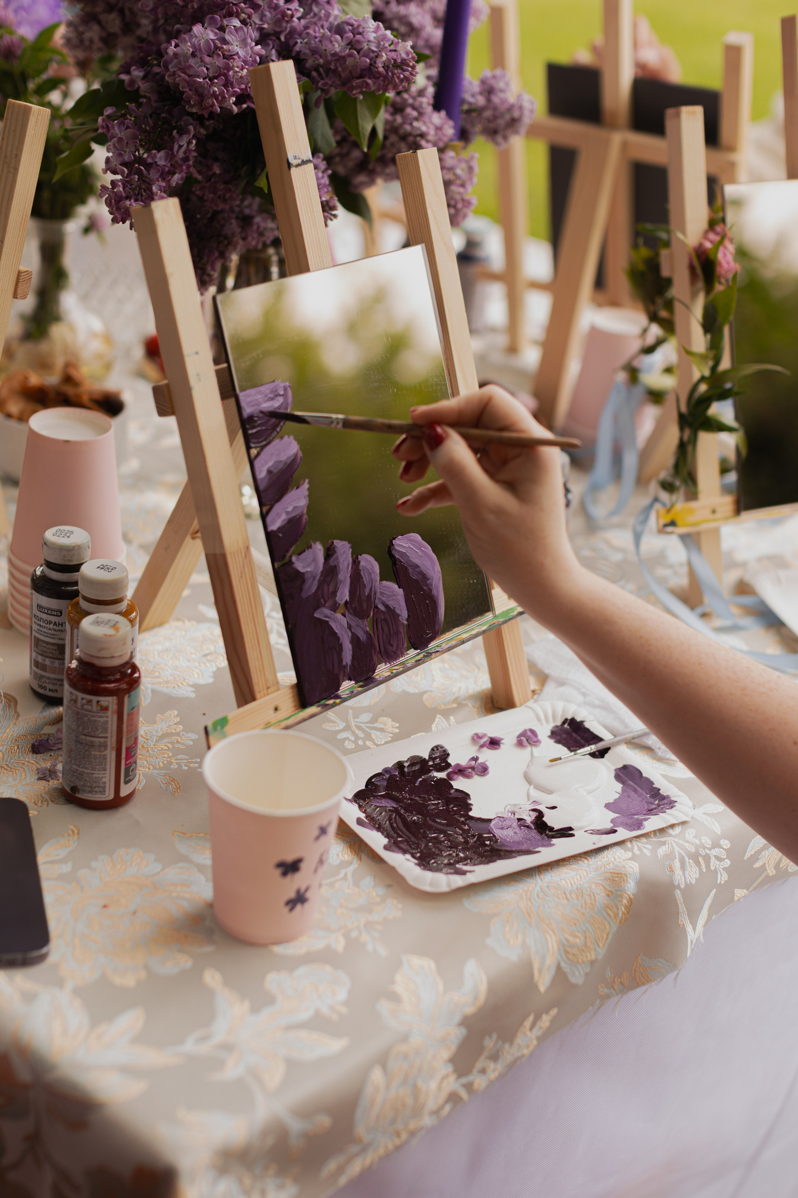 Мк Сирень на зеркале (девичник в парке). Анастасия Ракчеева Художник