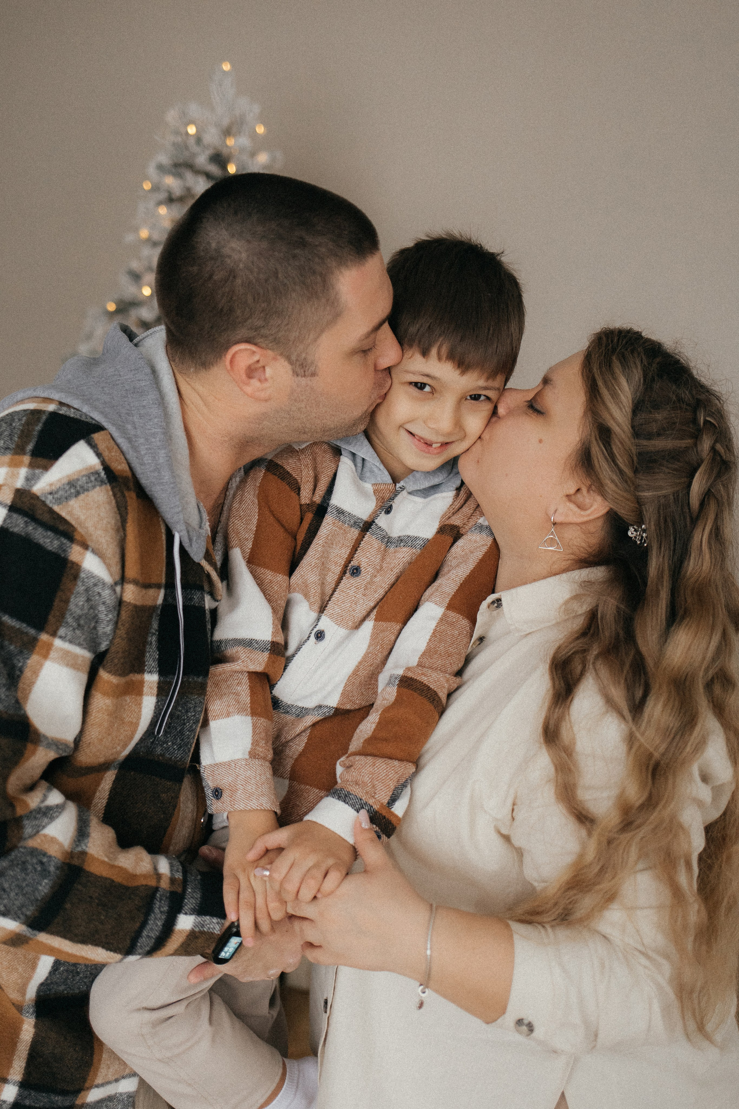 Вера, Дима и Миша. Главная