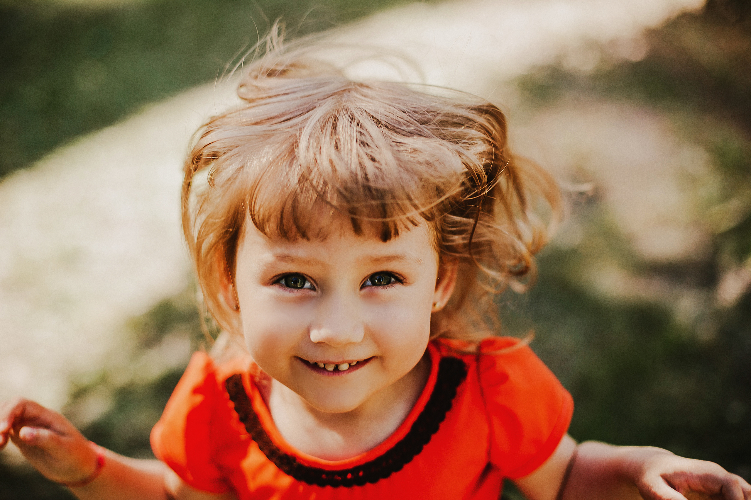 Сонечка и родители. Фотограф Полина Егорова город Тюмень