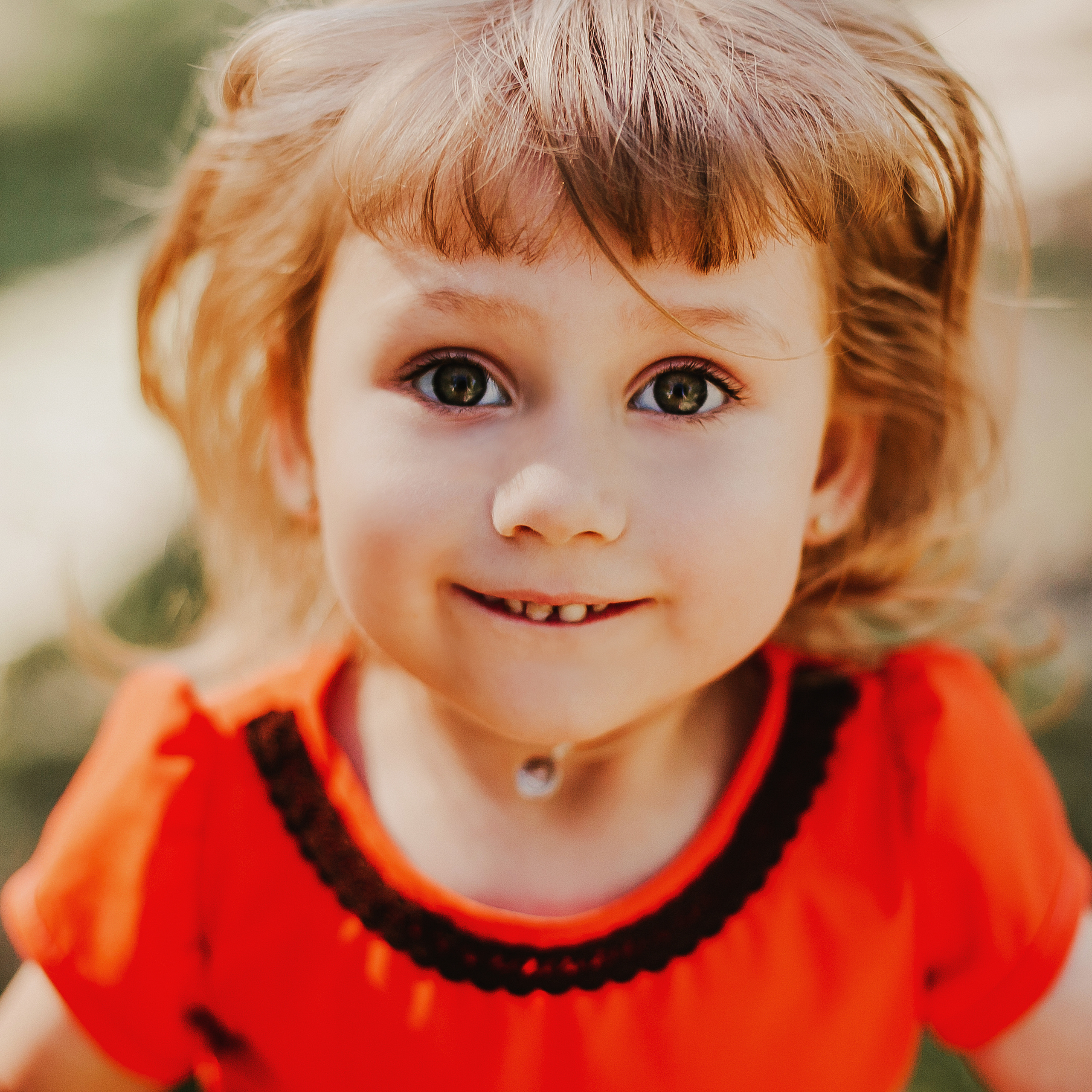 Сонечка и родители. Фотограф Полина Егорова город Тюмень