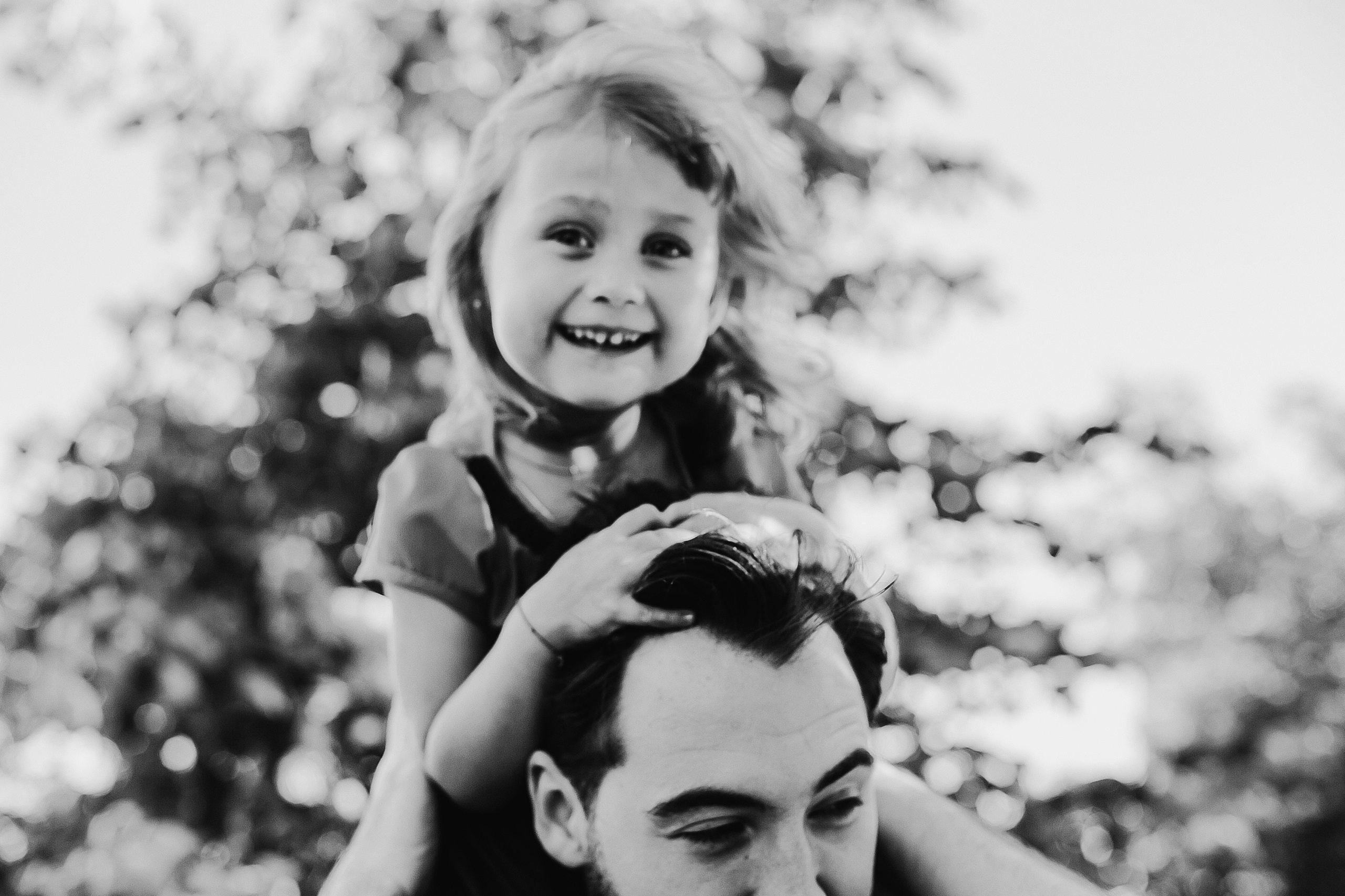 Сонечка и родители. Фотограф Полина Егорова город Тюмень