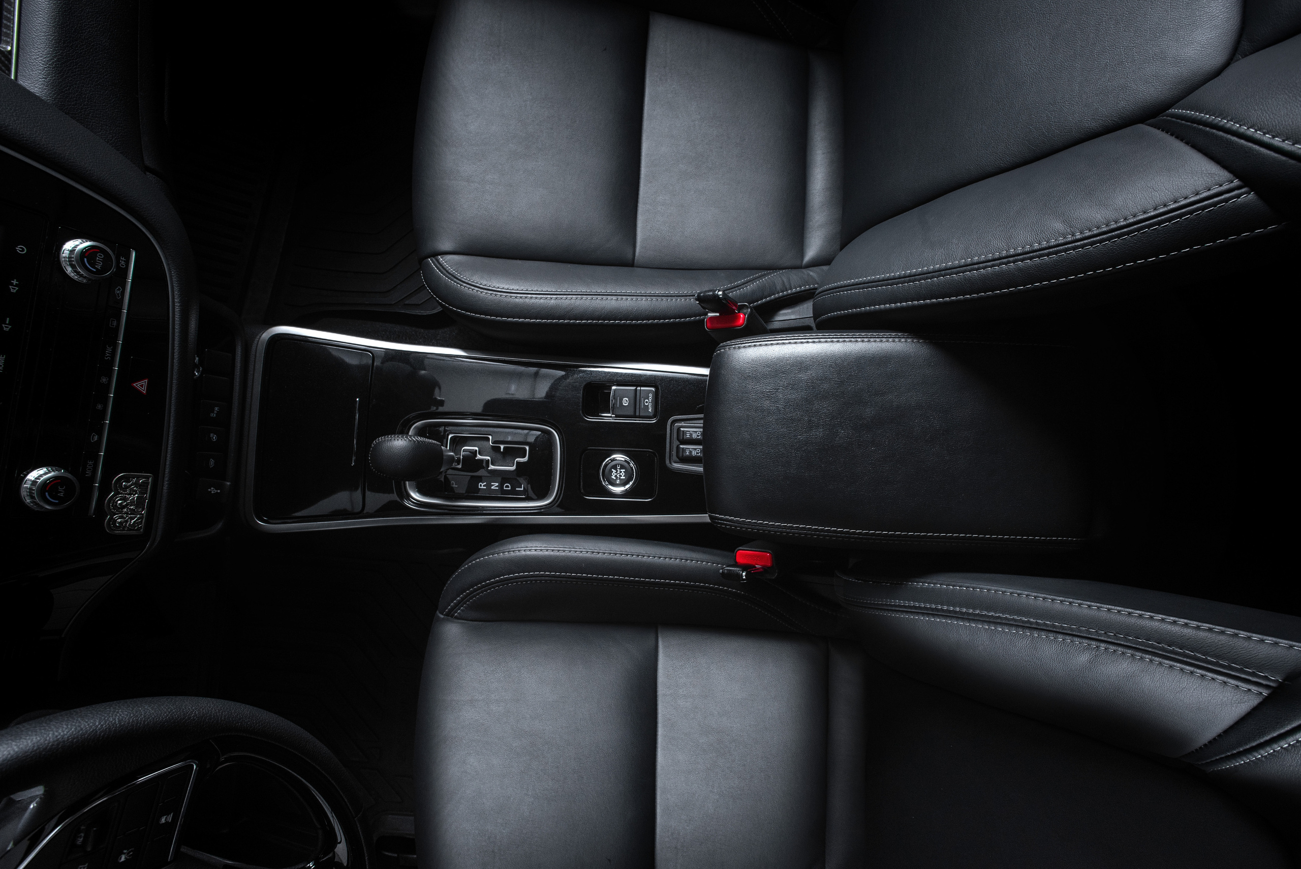 Фотосессия автомобиля фото авто для контента Фотограф Воронеж гулевич Валерий mitsubishi