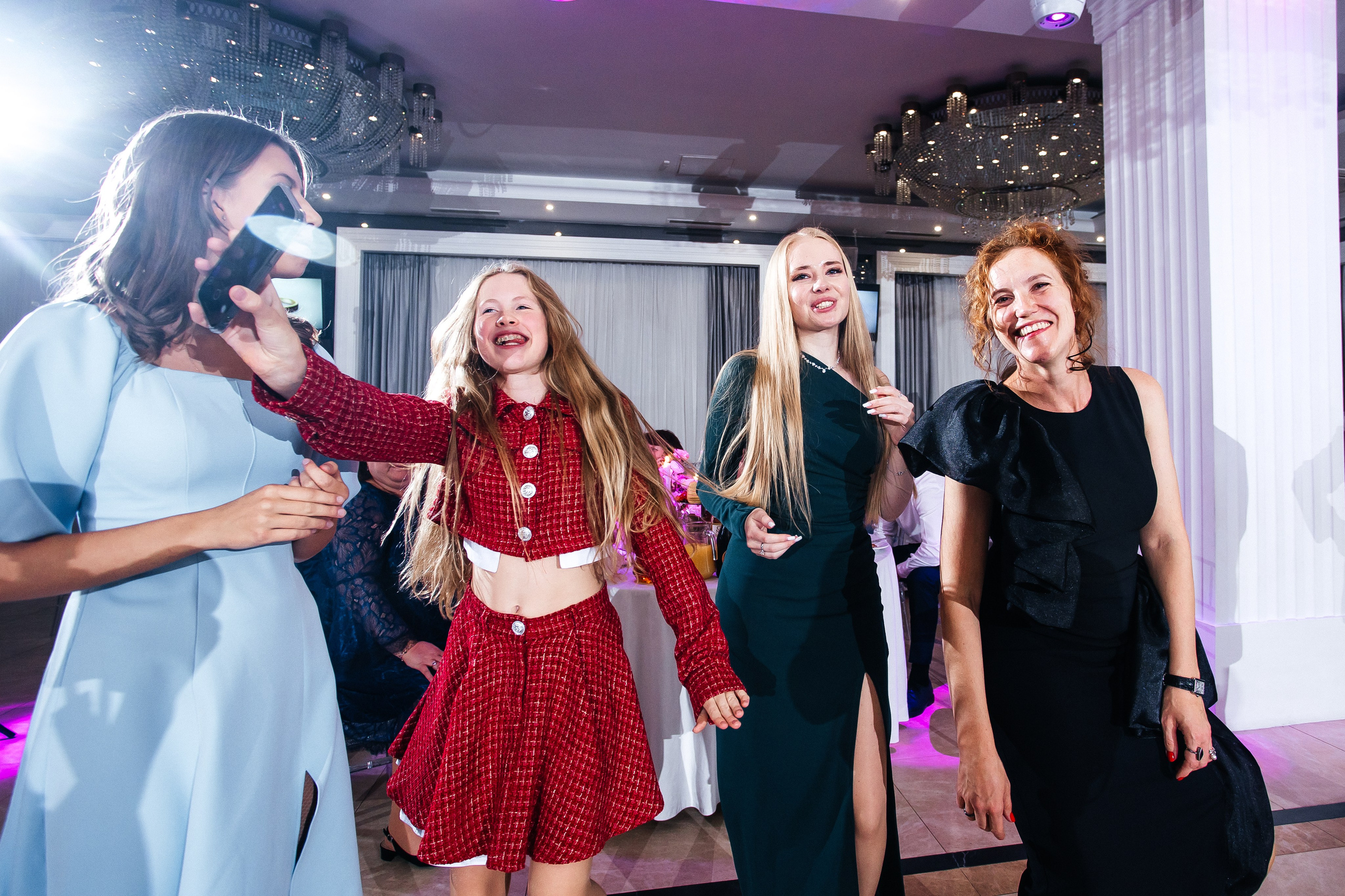 Sasha & Alena. Свадебный фотограф в Москве Виктория Арехова