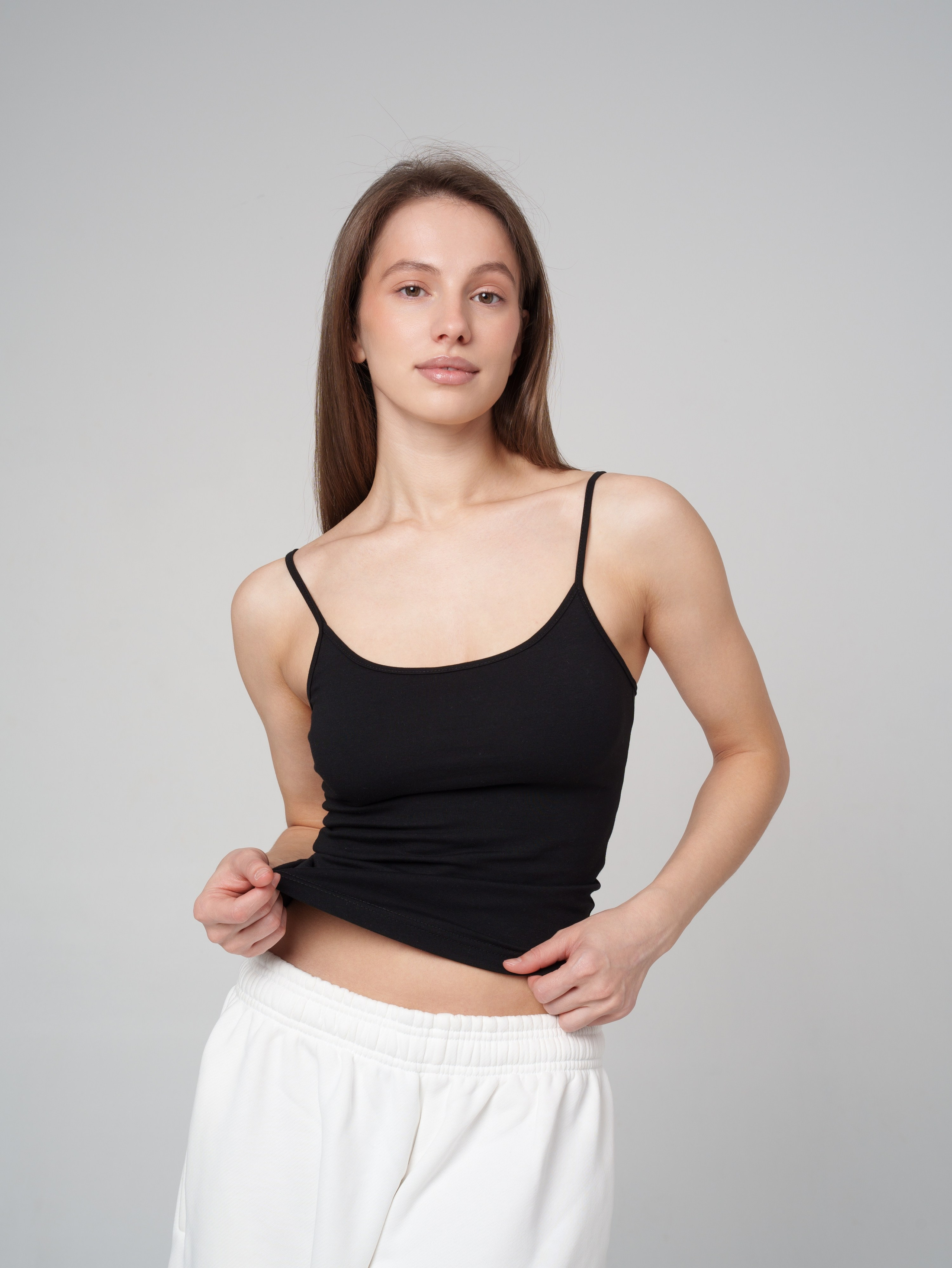 Топы на сером фоне. Иван Упоров — фотограф, рилсмейкер чебоксары