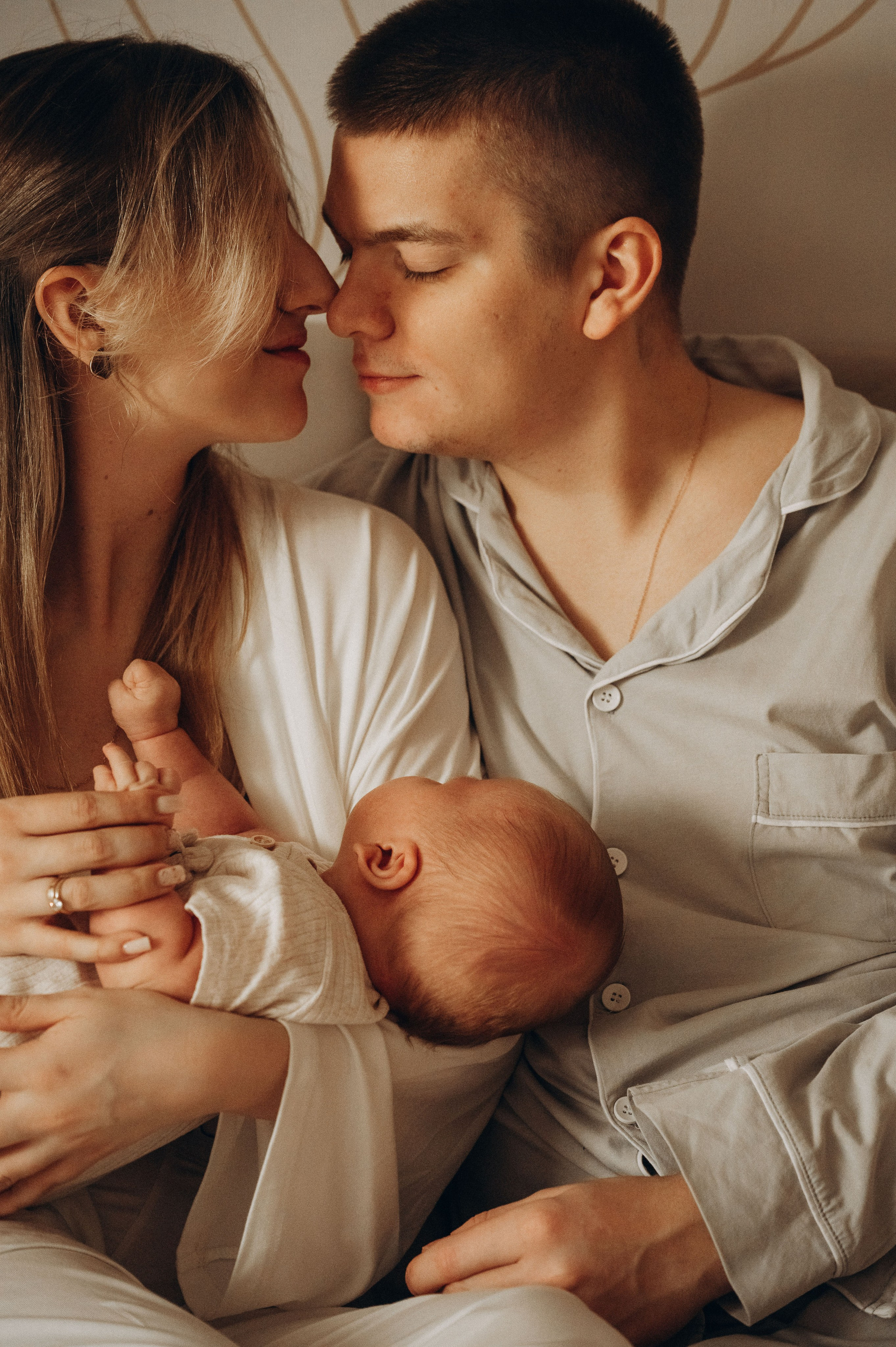 Иван, Ксения и Лев. Фотограф беременности и семьи, домашние съемки, Ньюборн