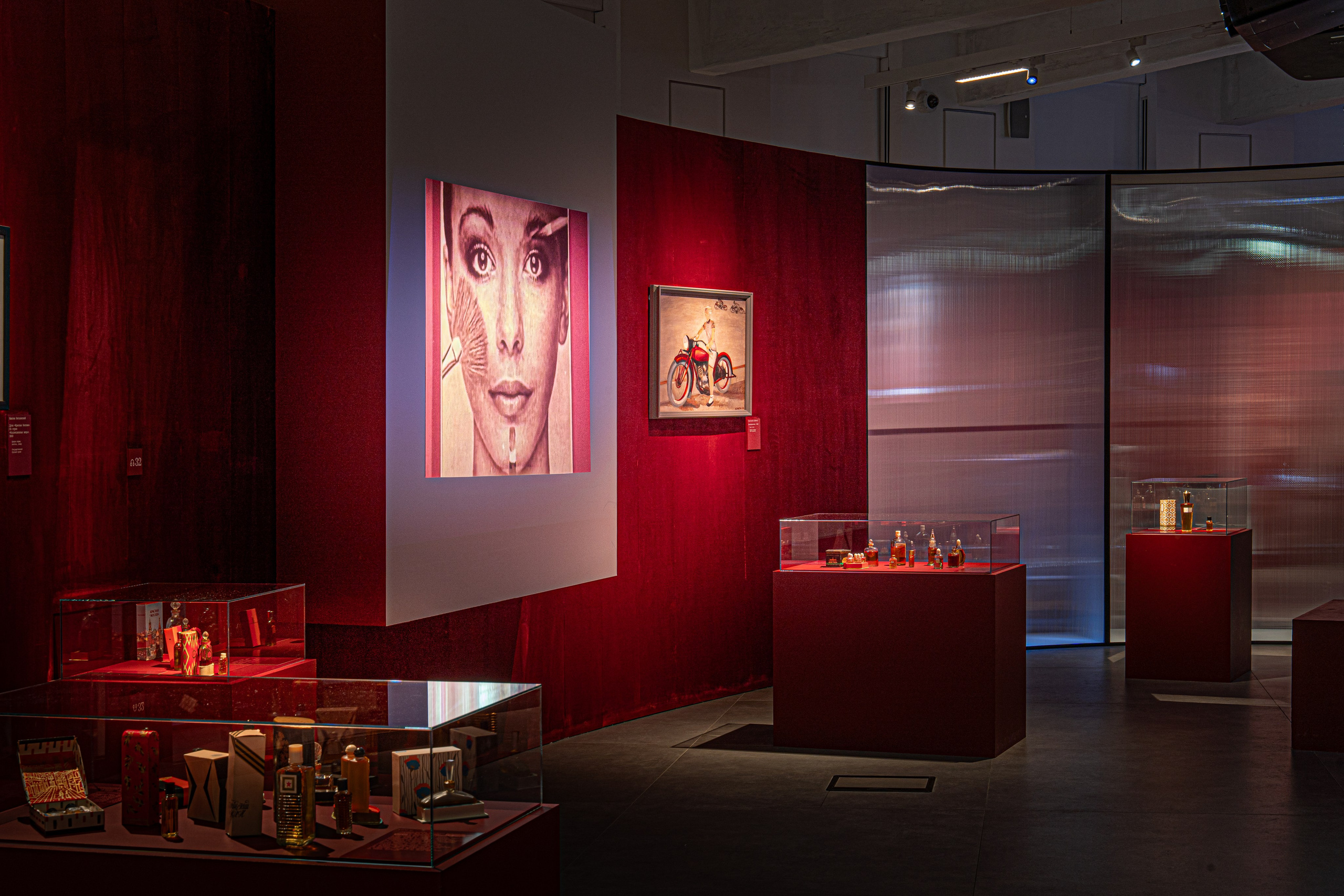 Красная Москва. Архитектура дизайн фотография