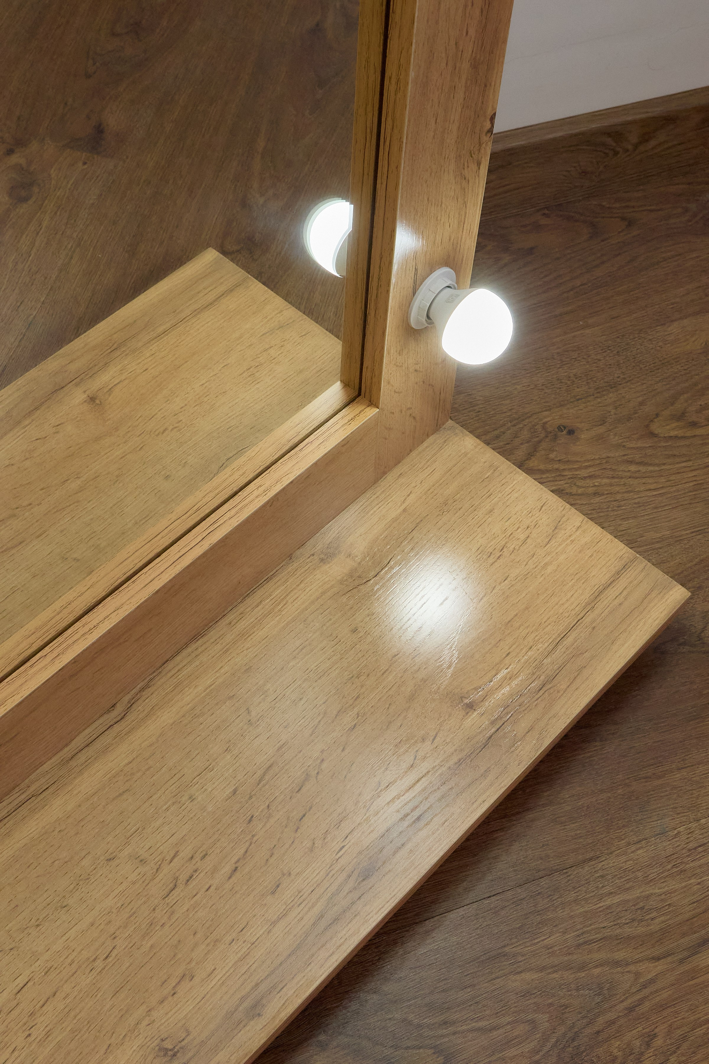 Фабрика зеркал. ФОТОГРАФ ЭДУАРД КОЛТУНОВСКИЙ