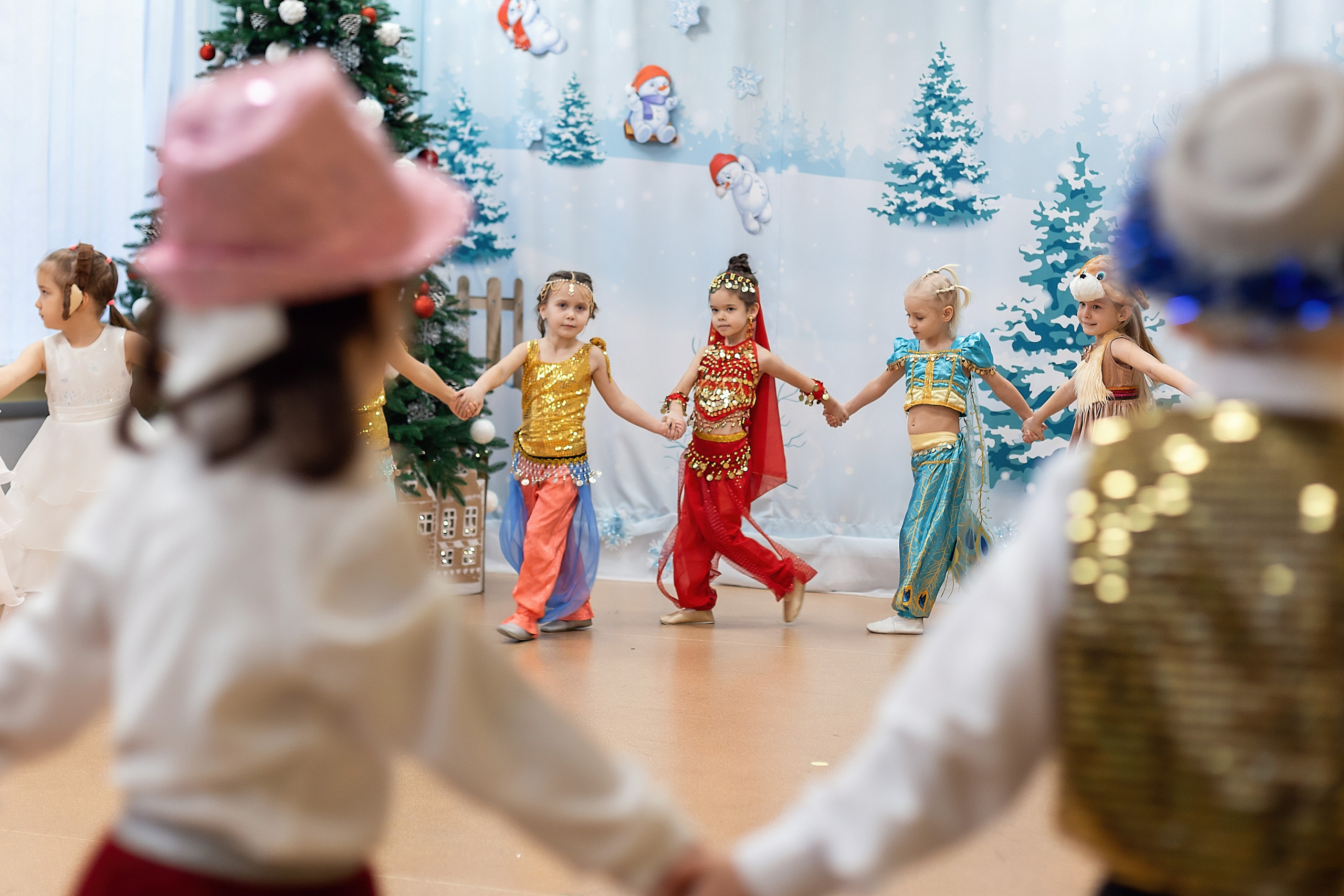 Утренник_"Веселый балаганчик» 2024. Семейный фотограф в Санкт-Петербурге